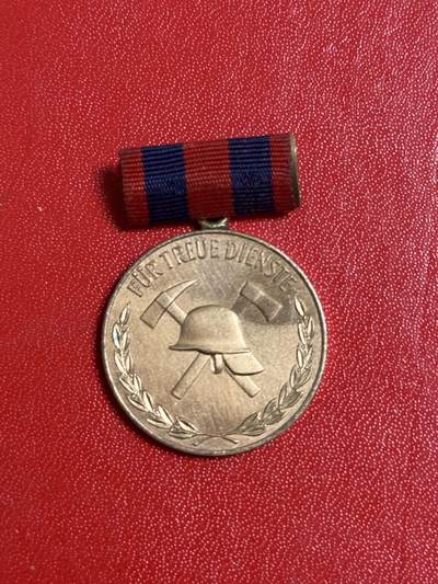 韵星假日军品类拍卖第50期 - 民主德国铜级支援消防忠诚服务奖章