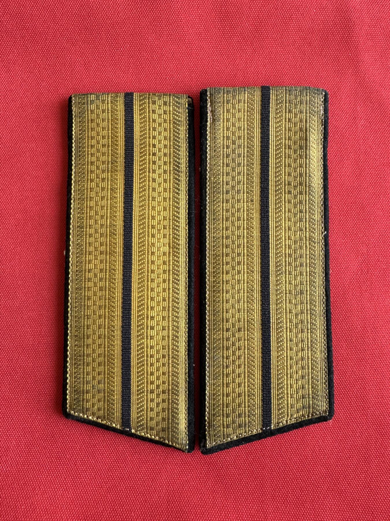 五哥徽章群   31号周二晚上八点4群联拍 肩章