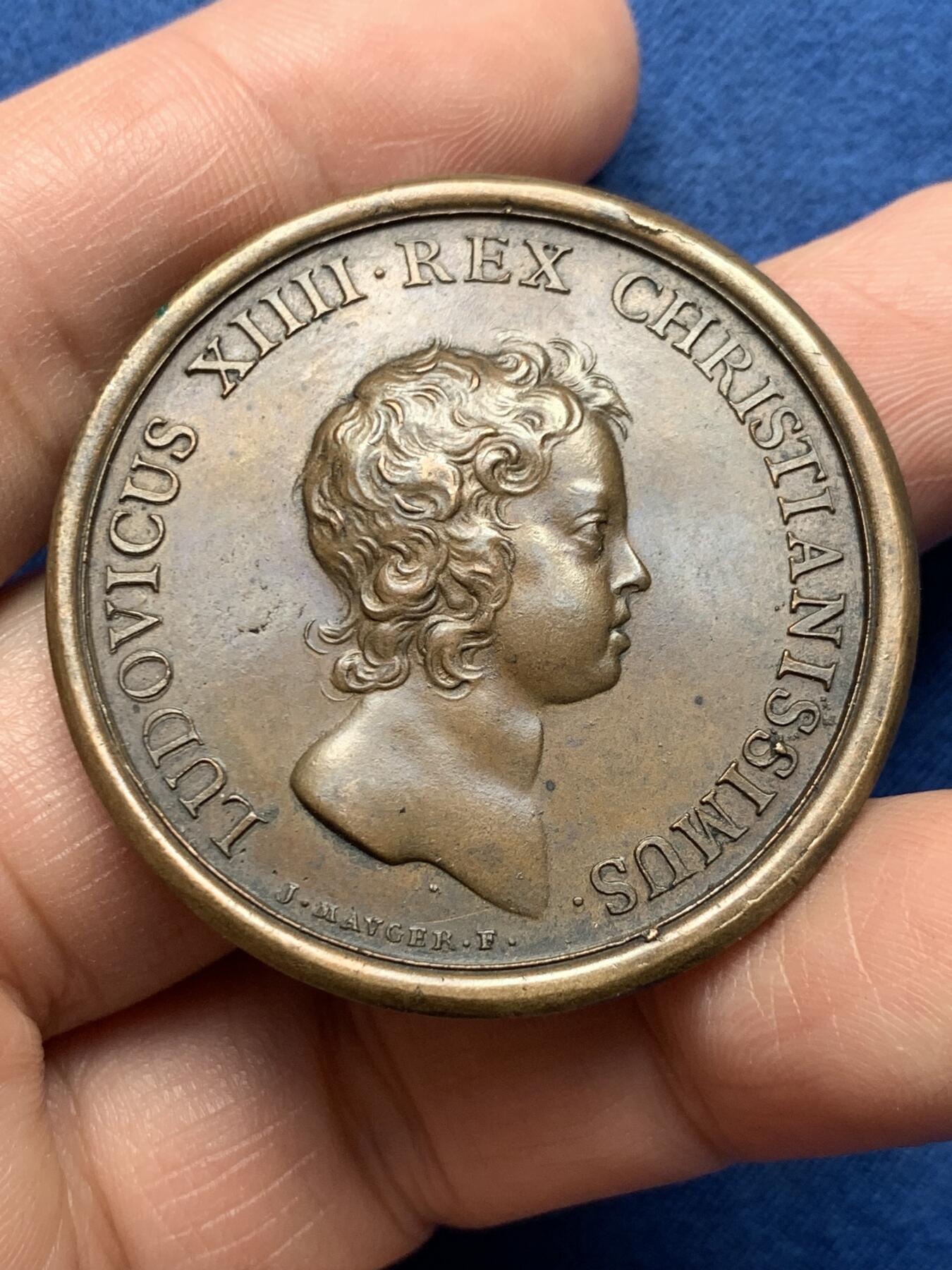 《竞宝斋》第476场 周日，周一 2场连拍 （全场包邮）欢迎送拍 法国路易十四占领格拉沃利讷纪念铜章 37.5克 41.2mm 光边原铸 细节见图