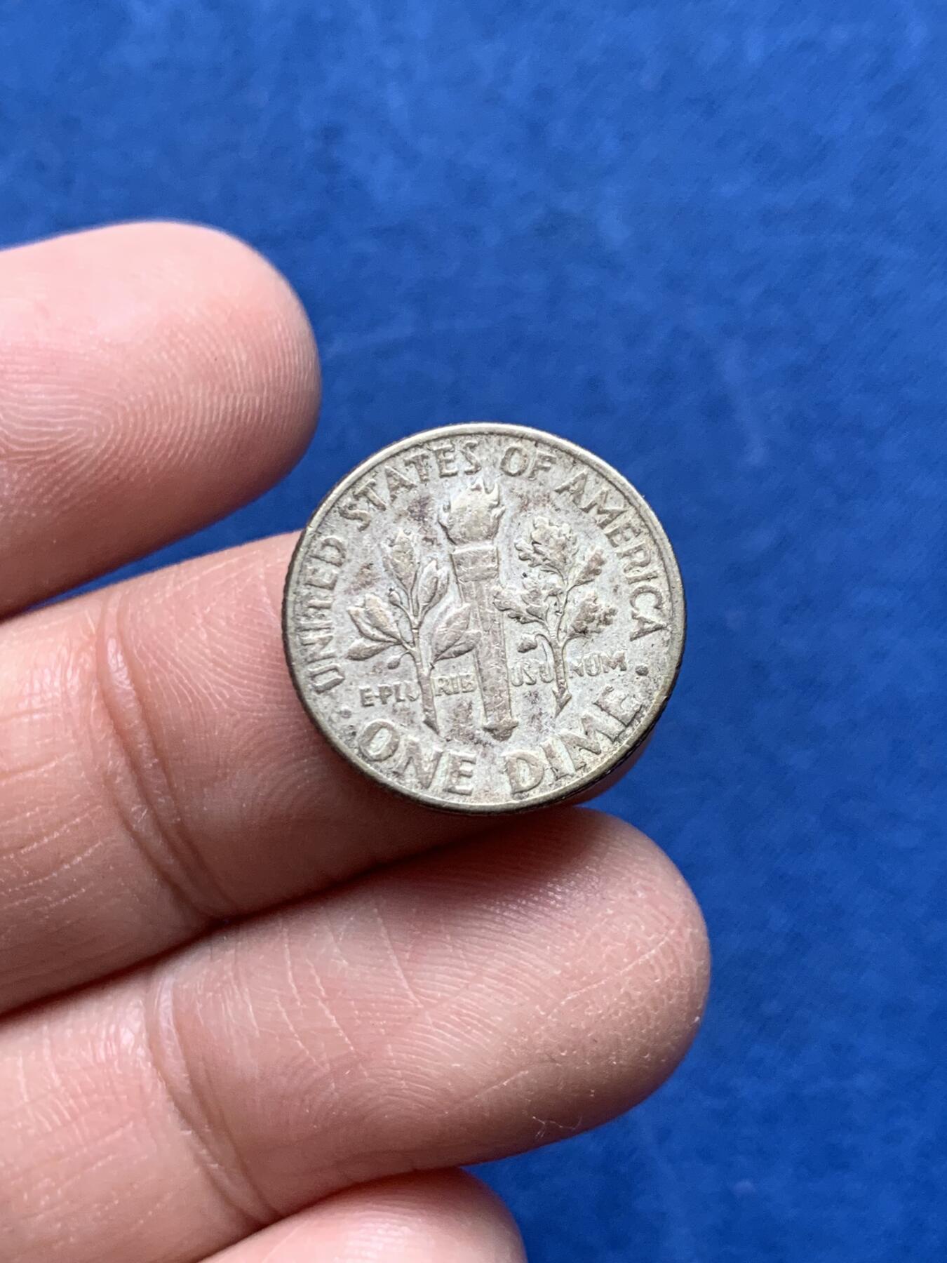 《竞宝斋》第476场 周日，周一 2场连拍 （全场包邮）欢迎送拍 两枚一组 奥地利1807年弗朗茨一世30克鲁泽铜币 仅铸一年 + 美国1953年罗斯福10美分银币