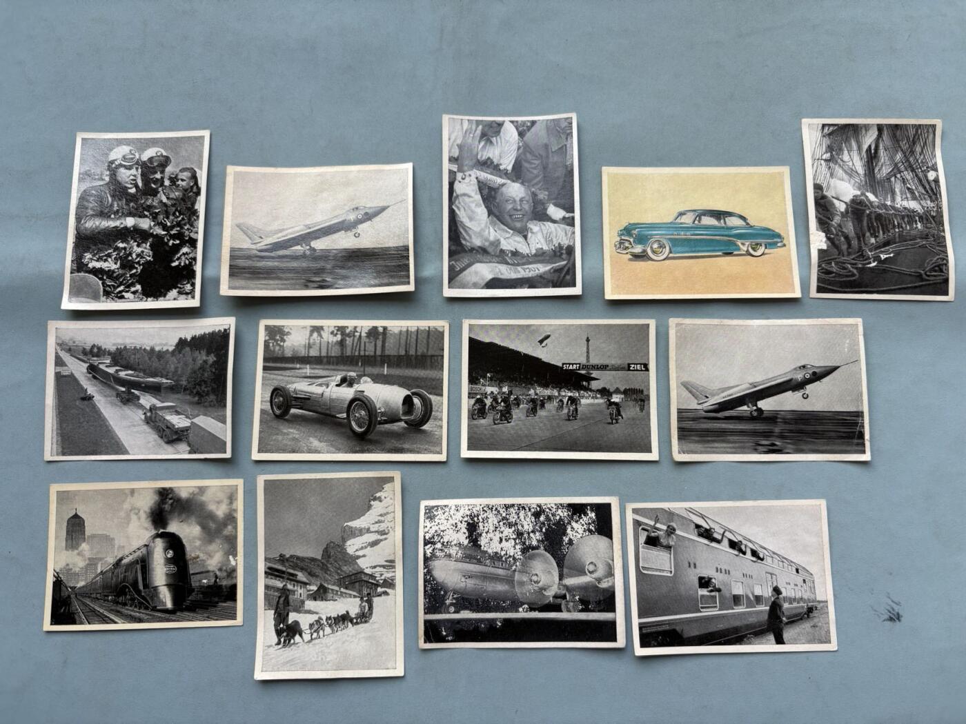 盛世勋华——号角文化勋章邮票专场拍卖第312期 1952年德国梅明根（Memmingen）的Kosmos Zigarettenbilder-Zentrale发行的香烟收藏卡一组13枚（Sammelbilder），主题为《Sieg über Raum und Zeit》（胜利跨越时空）。