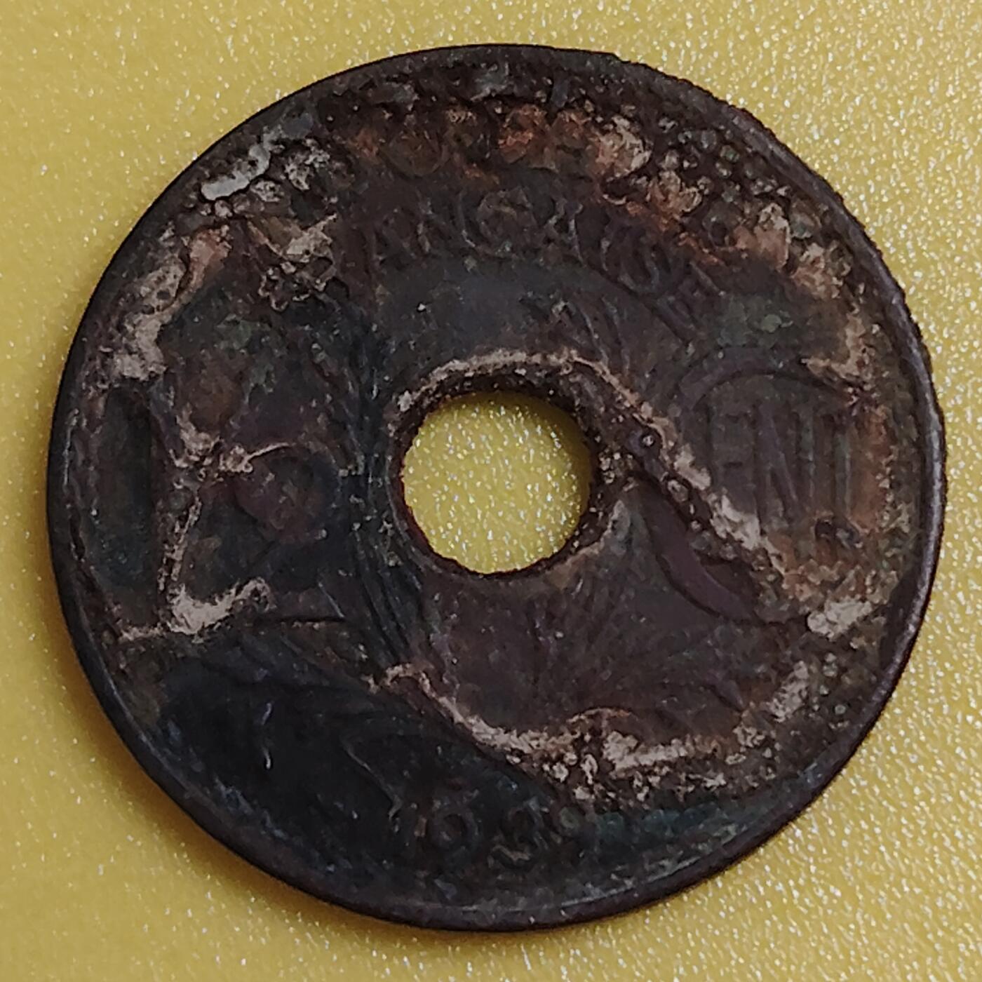 布加迪🐬～世界钱币(上海)🌾第 284 期 /  各国套币和散币 法属印支 1939年 1/2分