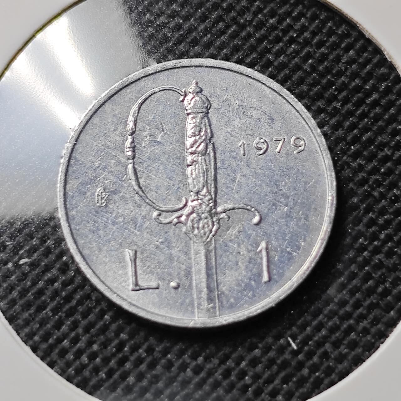 KK钱币收藏小铺  第412期 2月预留时间 周末发货 1979圣马力诺1里拉 