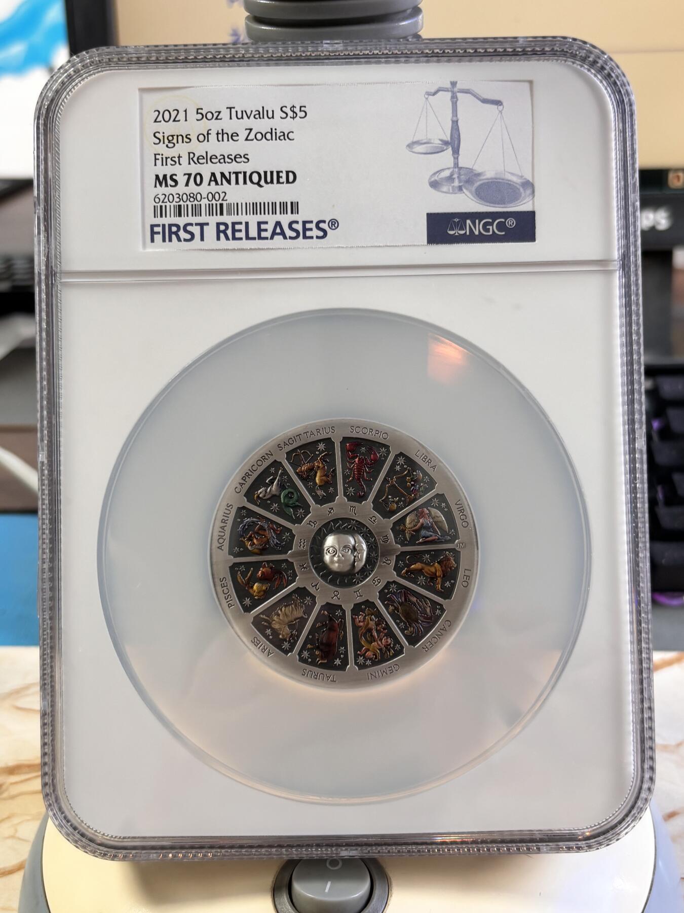 第196期拍卖 图瓦卢2021年十二星座5盎司仿古彩银币NGC-MS70首，9999银，发行488枚