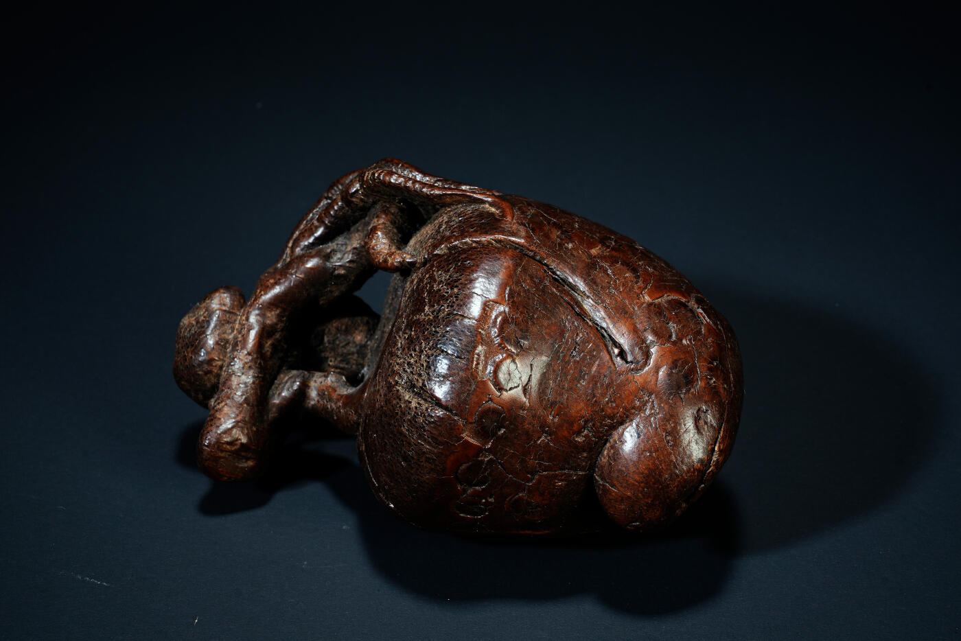 上海都达杂项专场六十七【全场包邮】 清代老黄杨木精雕《仙桃》摆件