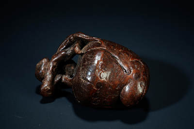 上海都达杂项专场六十七【全场包邮】 - 清代老黄杨木精雕《仙桃》摆件