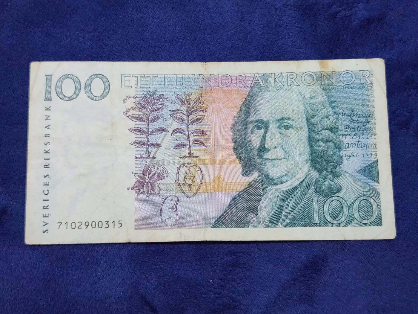 3月29号晚上8点 外国纸币自动截拍第48场 瑞典老版100原票。大头水印