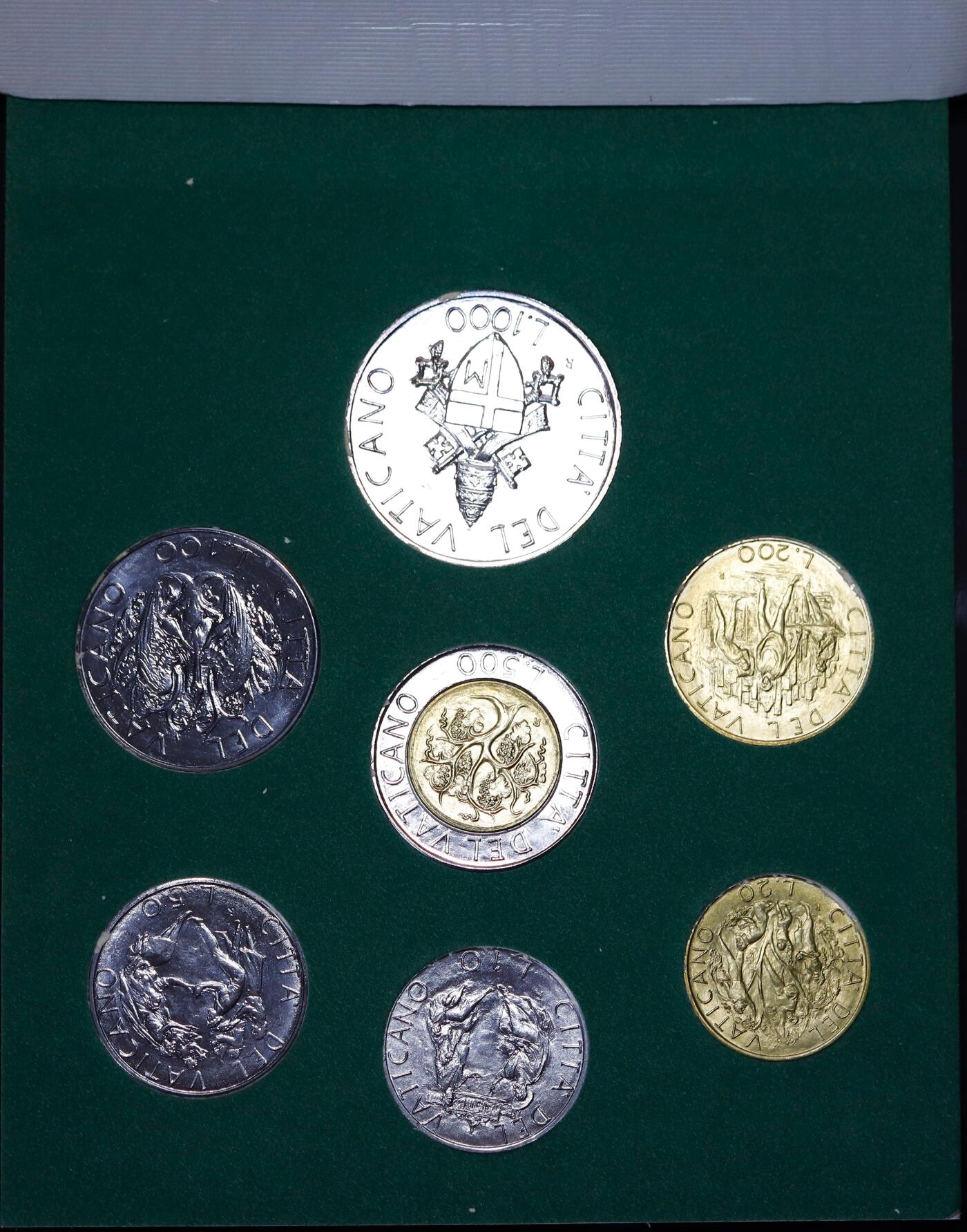 观钱 近现代机制币拍卖No.006（全场顺丰包邮，不区分偏远地区）  梵蒂冈 1989 年（约翰・保罗二世第 11 年）官方流通硬币套装（含1000里拉银币）