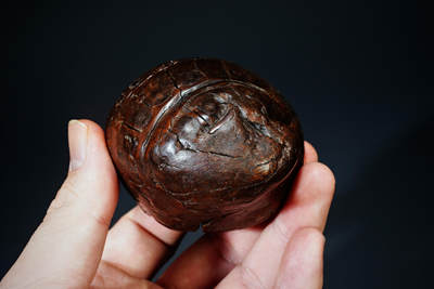 上海都达杂项专场103【全场包邮】  清代老黄杨木精雕《仙桃》摆件