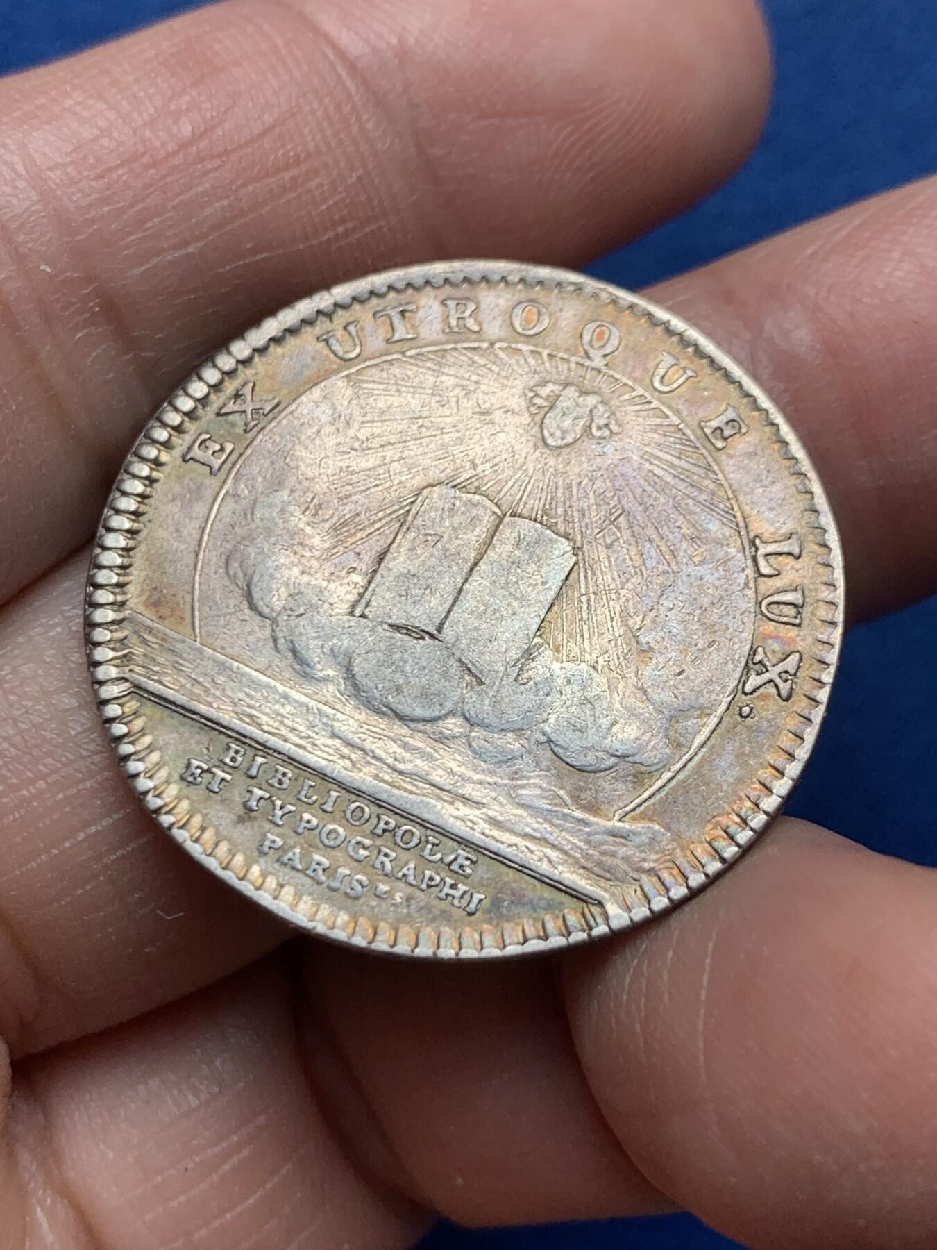 《竞宝斋》第476场 周日，周一 2场连拍 （全场包邮）欢迎送拍 法国巴黎书商和印刷商银质代币，9.34g，31mm