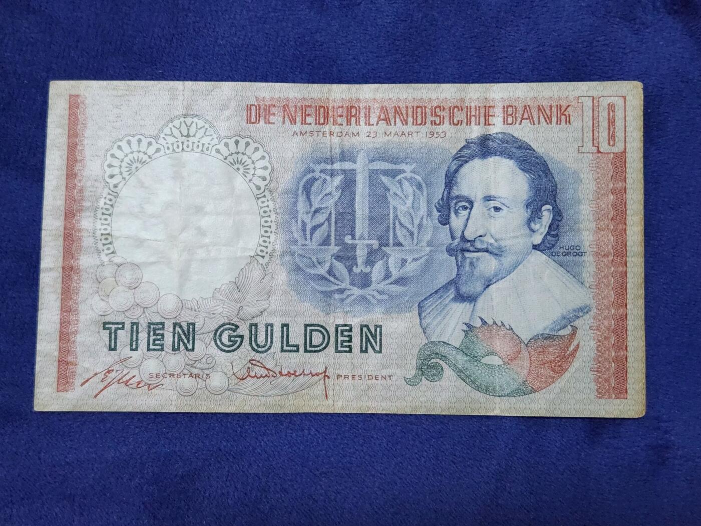 3月29号晚上8点 外国纸币自动截拍第48场 荷兰10原票稀少