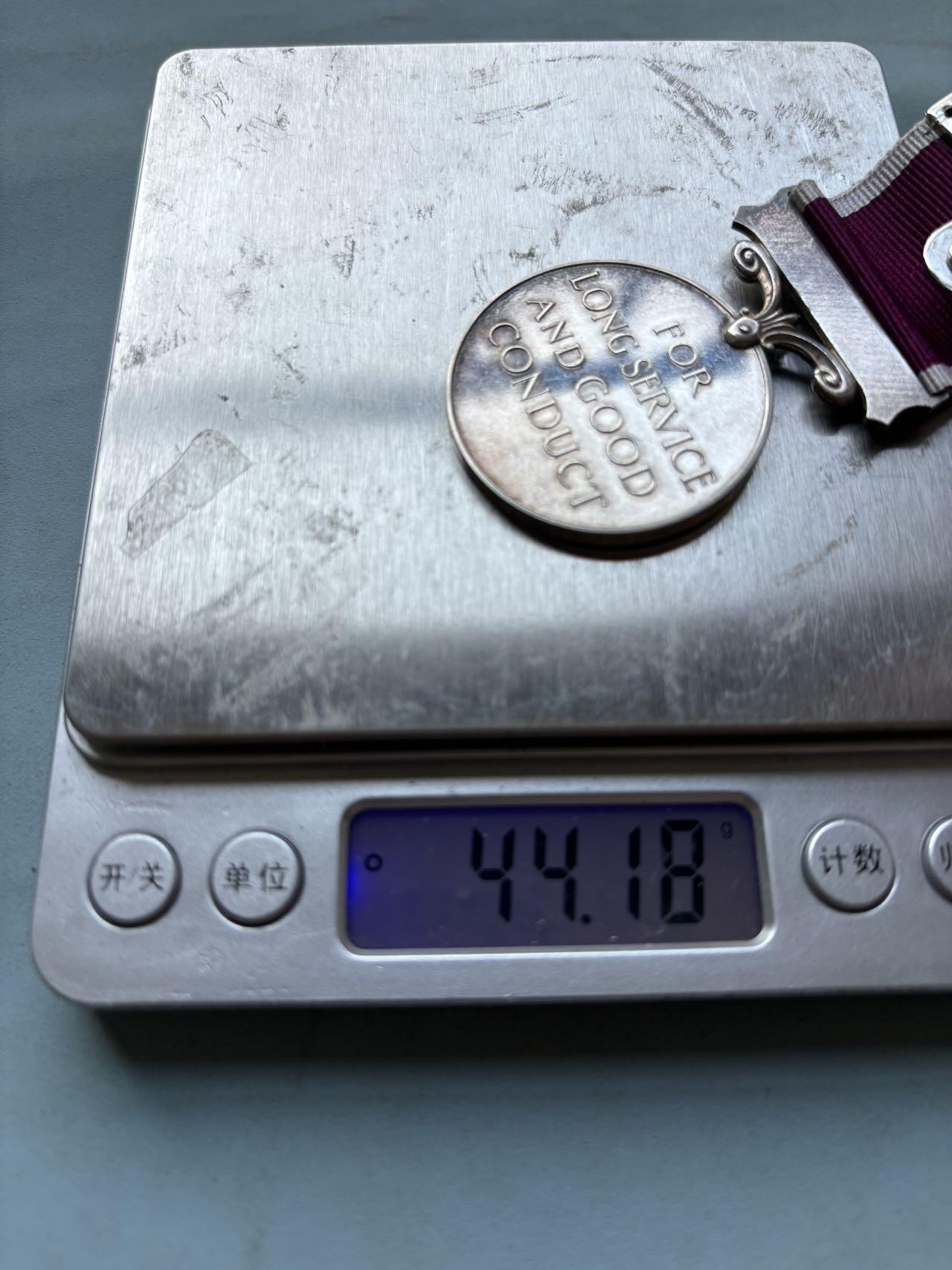 盛世勋华——号角文化勋章邮票专场拍卖第311期 英国长期服役和良好表现奖章 伊丽莎白二世版 银制 重44克， 银价700+