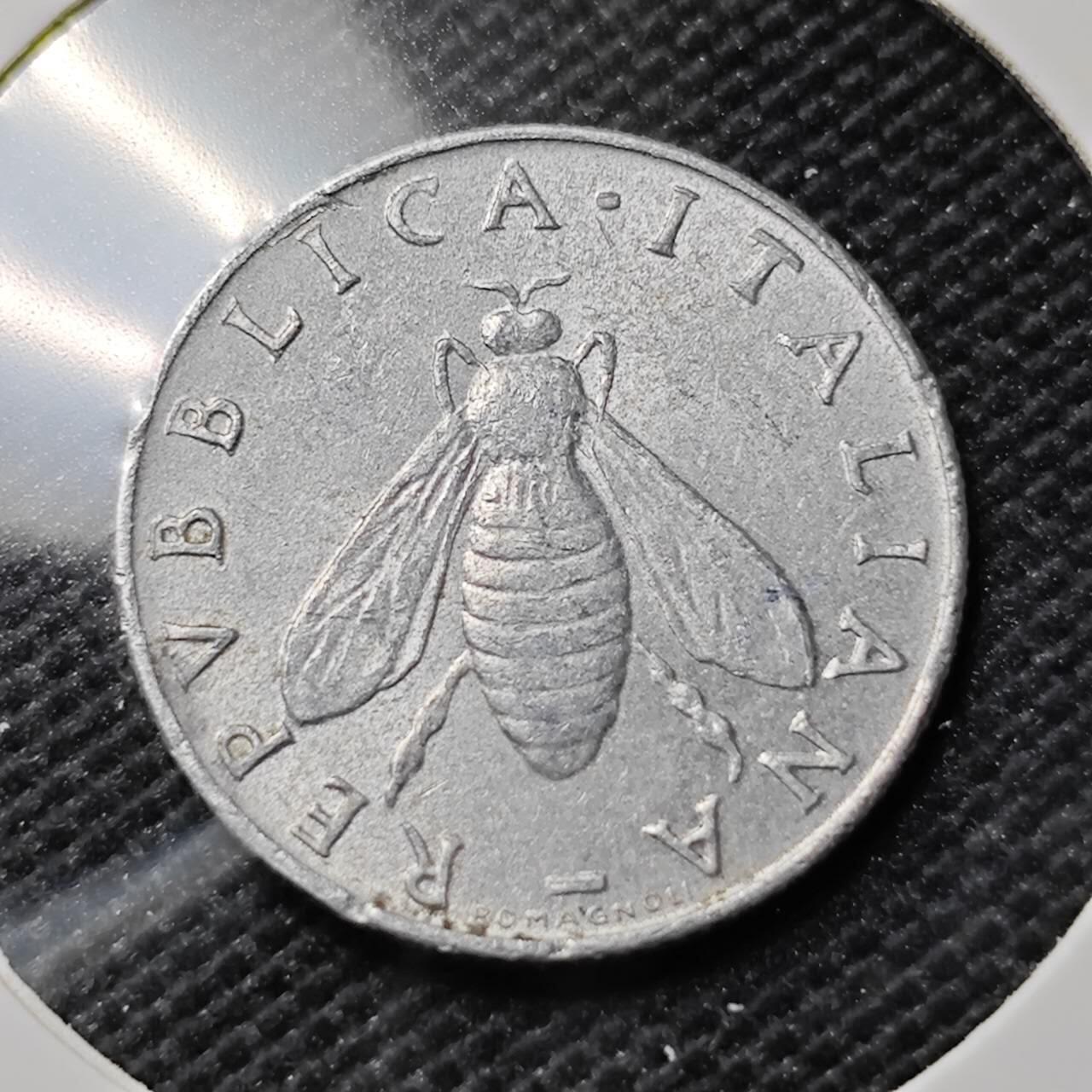 KK钱币收藏小铺  第412期 2月预留时间 周末发货 1959意大利2里拉