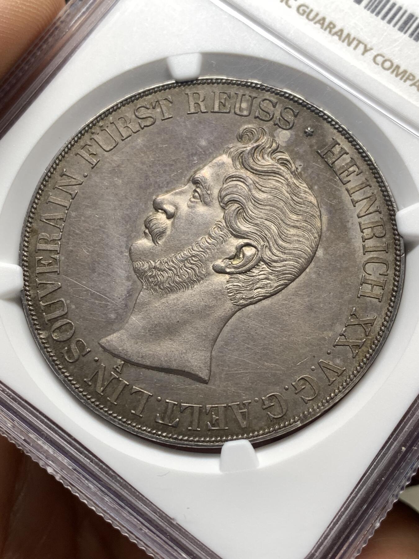 《竞宝斋》第476场 周日，周一 2场连拍 （全场包邮）欢迎送拍 冠军分 NGC MS63 德国 罗伊斯-格赖茨公国1851年亨利二十世2泰勒大银币 发行量仅2400枚的小邦品种 其领地仅316平方公里 可以说是小邦中的小邦 可与不求的藏品