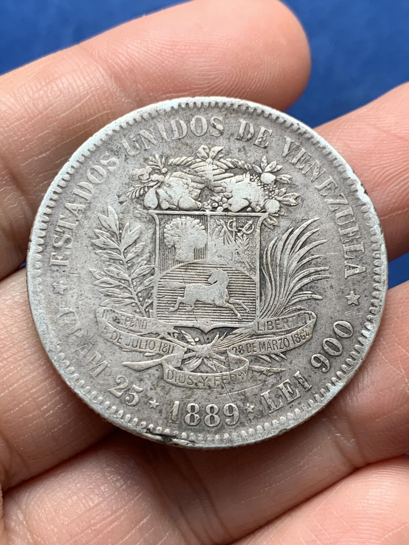 《竞宝斋》第476场 周日，周一 2场连拍 （全场包邮）欢迎送拍 委内瑞拉1889年5玻利瓦尔大银币 少见品种 早期年份 书价高