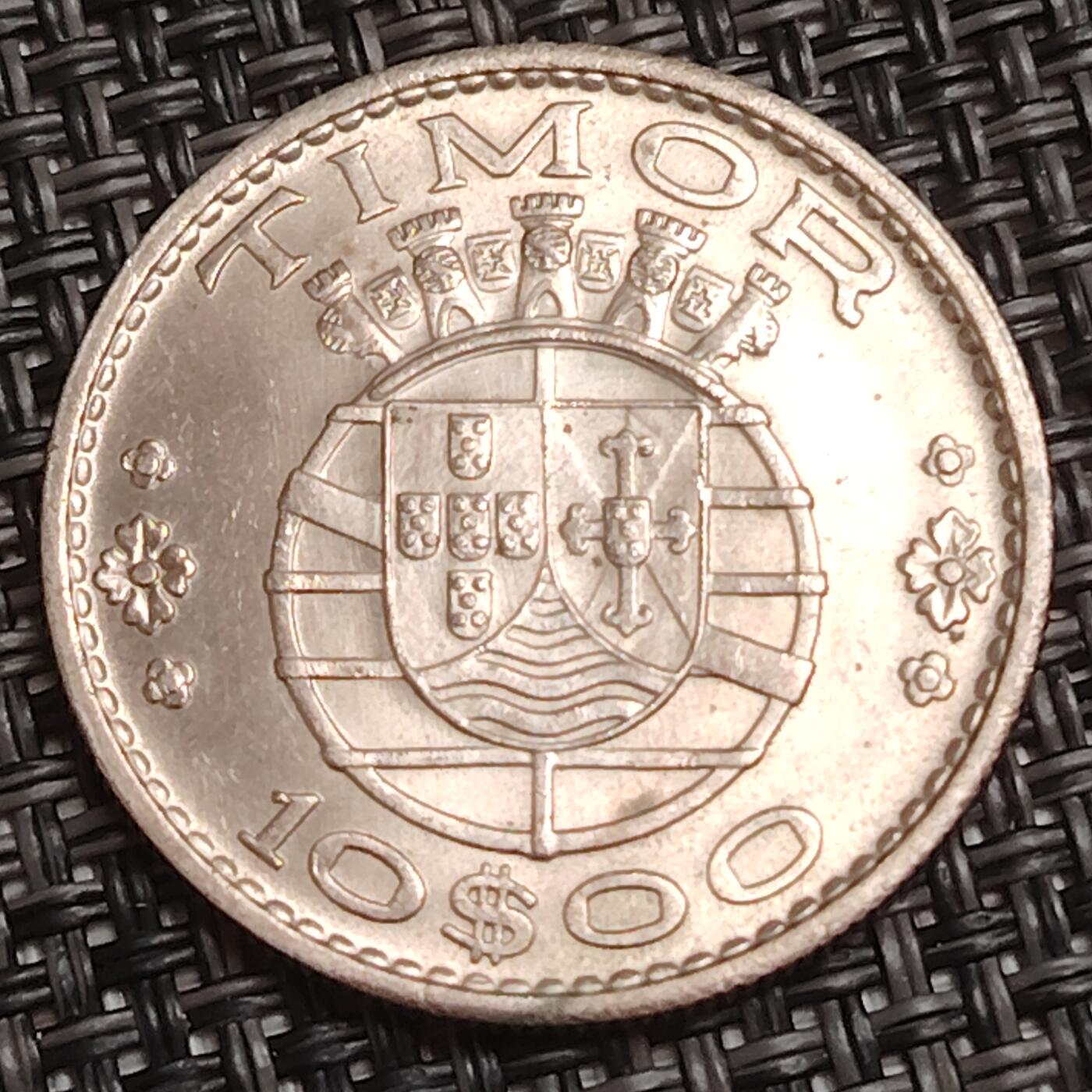 布加迪🐬～世界钱币(上海)🌾第 284 期 /  各国套币和散币 葡属帝汶 1970年 10埃斯库多