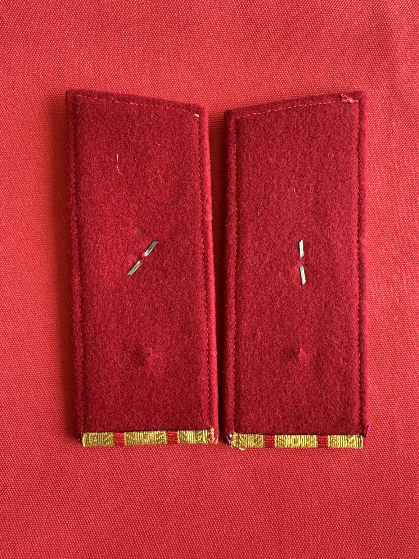 五哥徽章群   31号周二晚上八点4群联拍 肩章