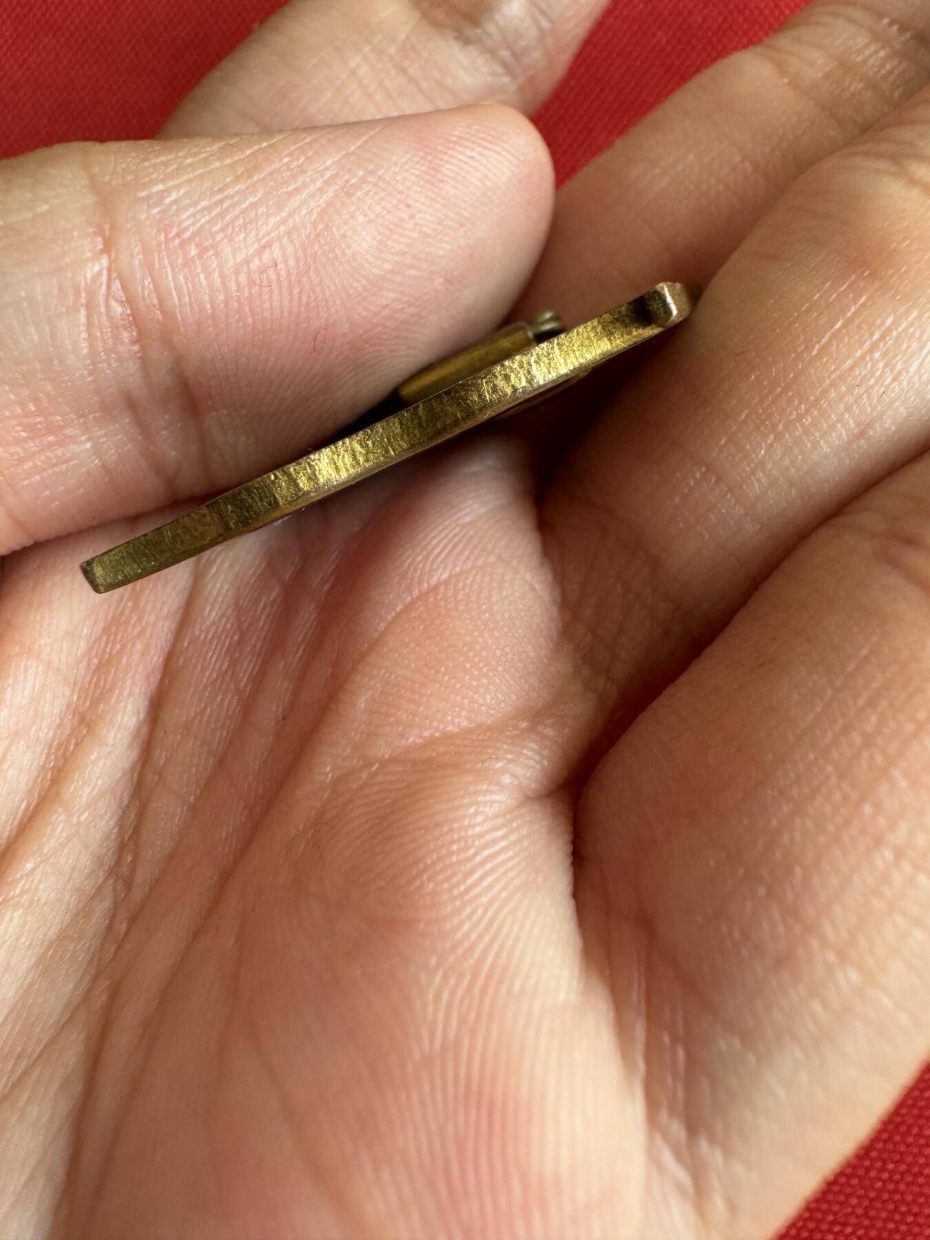 五哥徽章群   31号周二晚上八点4群联拍 铜章