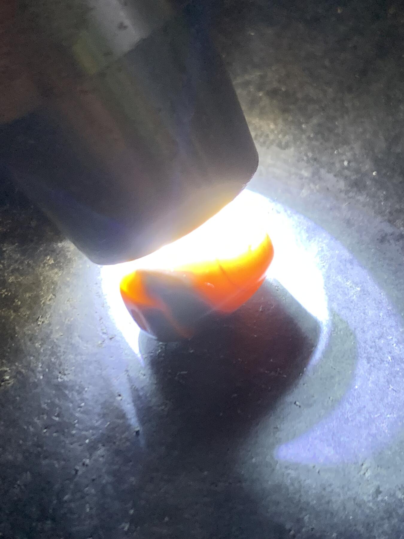 精美拉丝料战国红玛瑙桶珠一颗