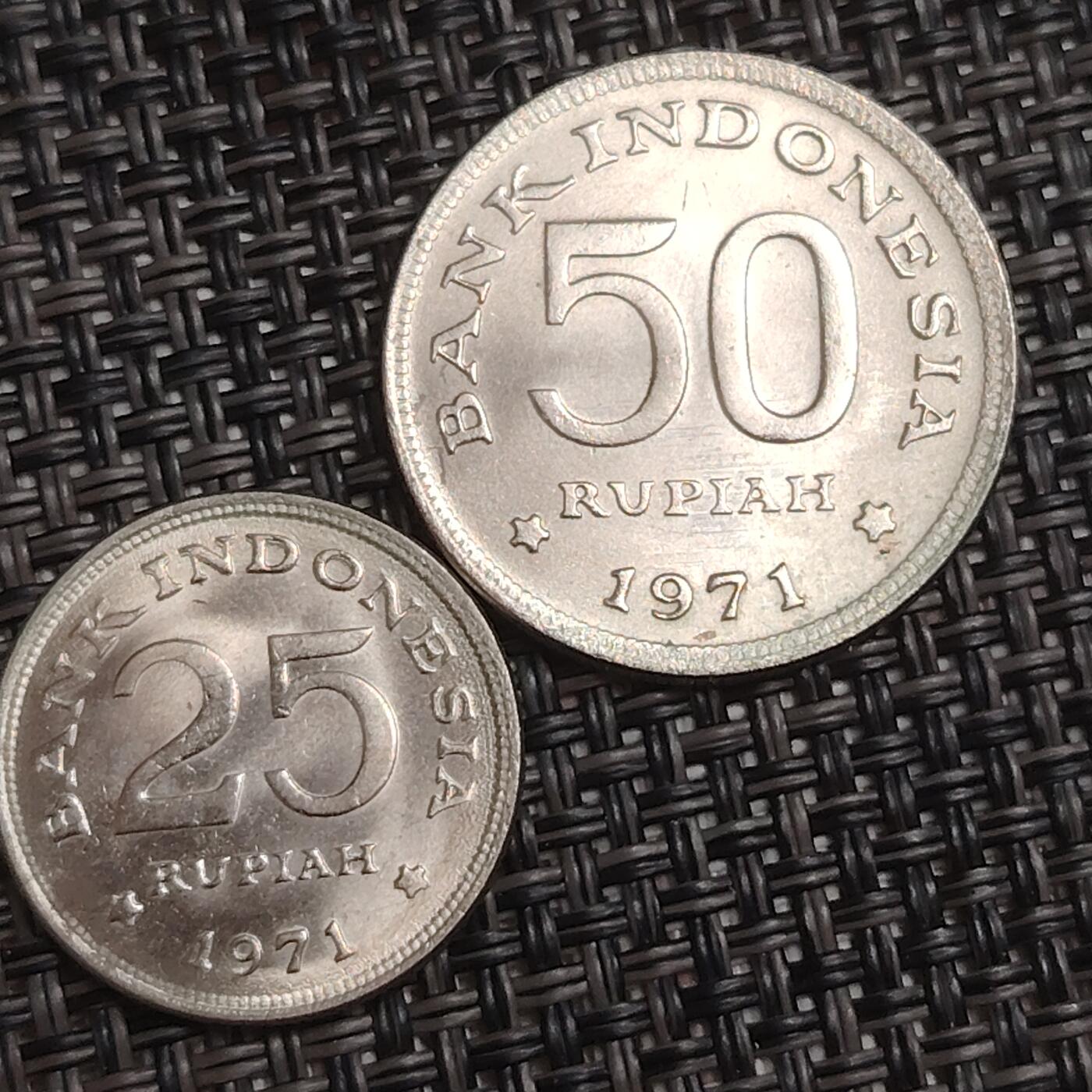 布加迪🐬～世界钱币(上海)🌾第 285 期 /  各国套币和散币