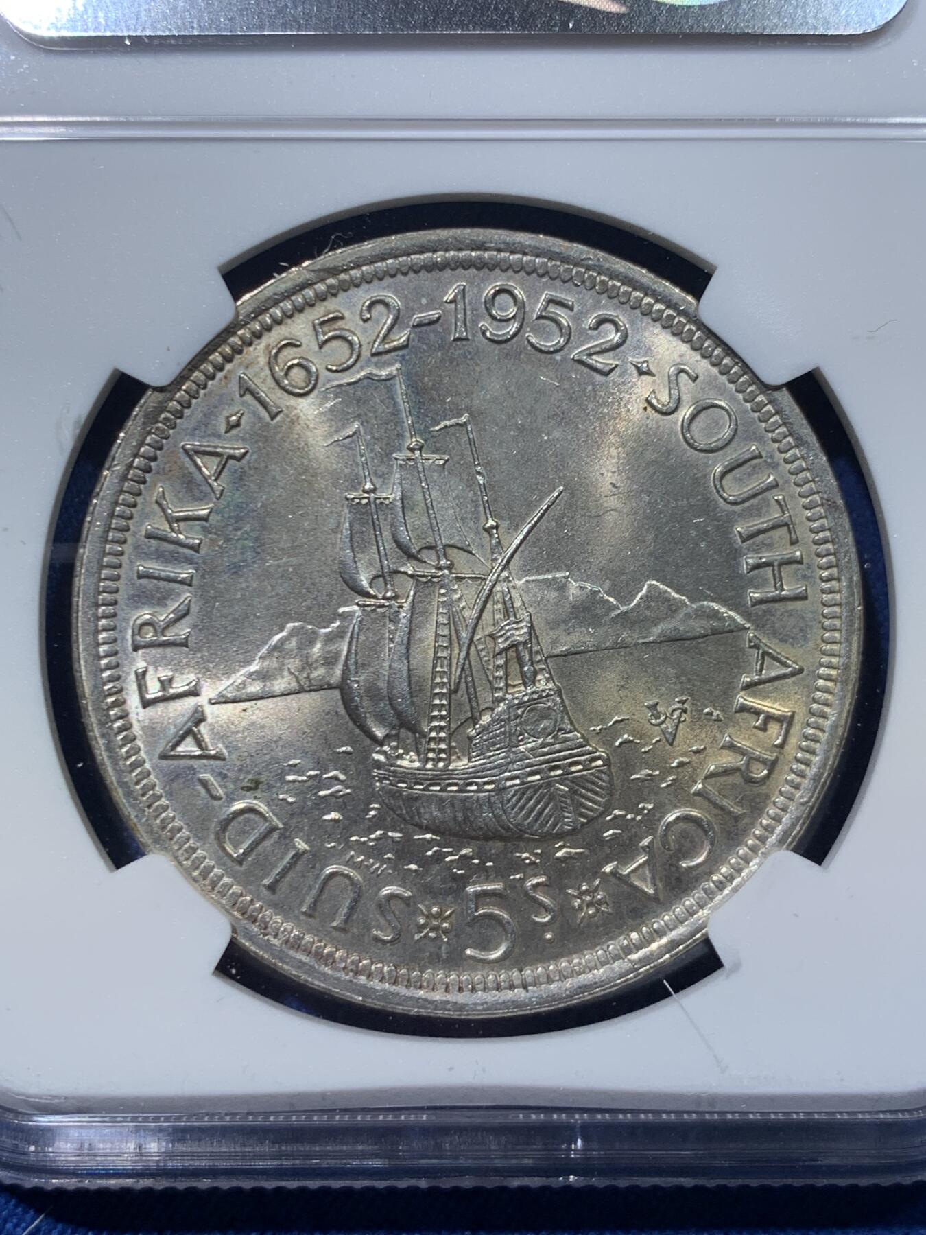 《竞宝斋》第476场 周日，周一 2场连拍 （全场包邮）欢迎送拍 NGC MS62 南非1952年发现开普敦建城300周年5先令银币