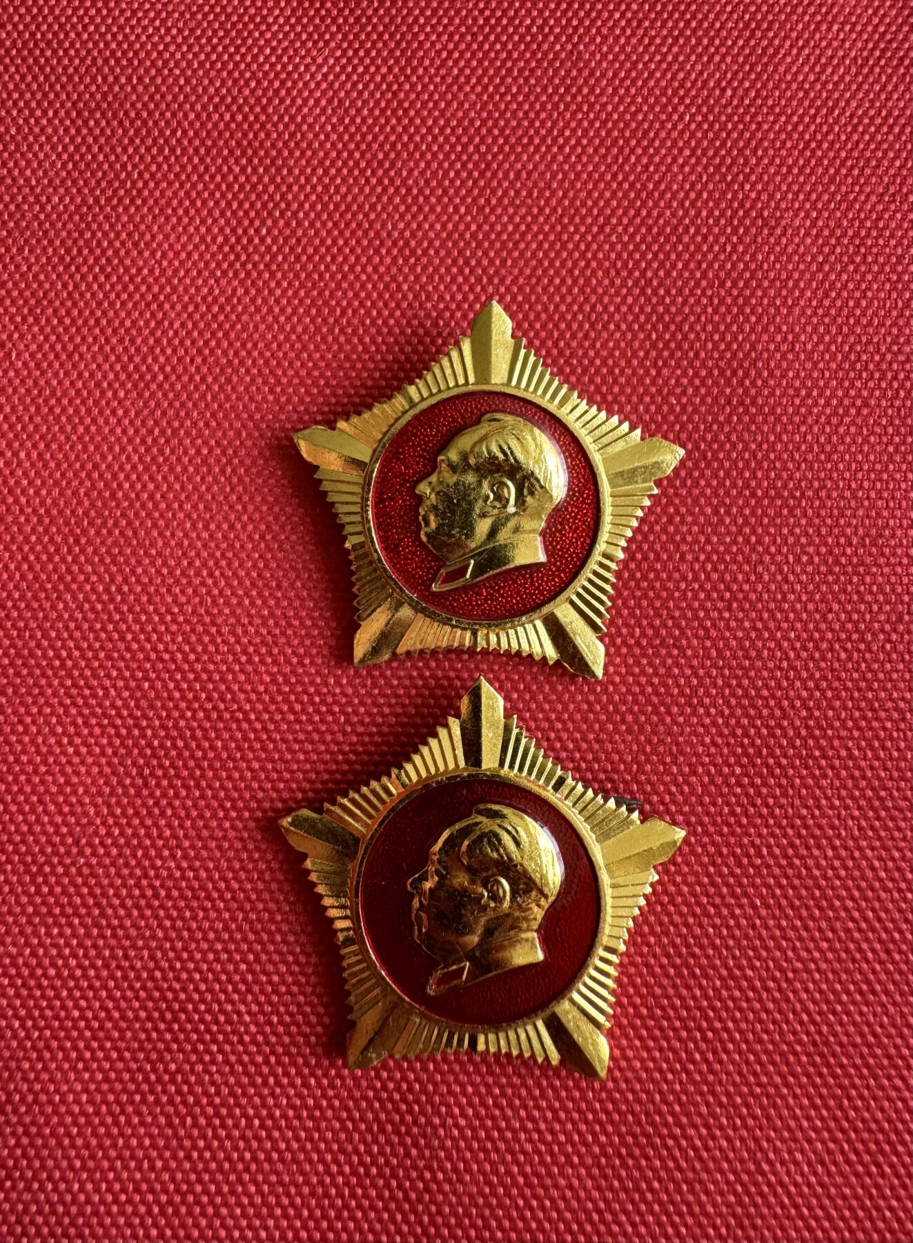 五哥徽章群   31号周二晚上八点4群联拍 铝章