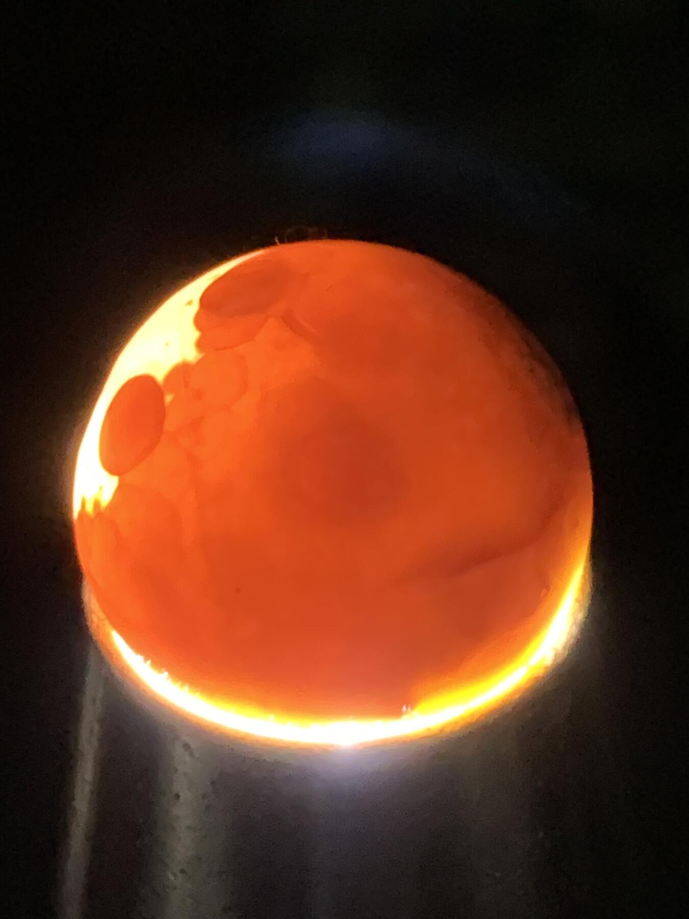 精美冰飘冻料草花纹战国红玛瑙圆珠一个