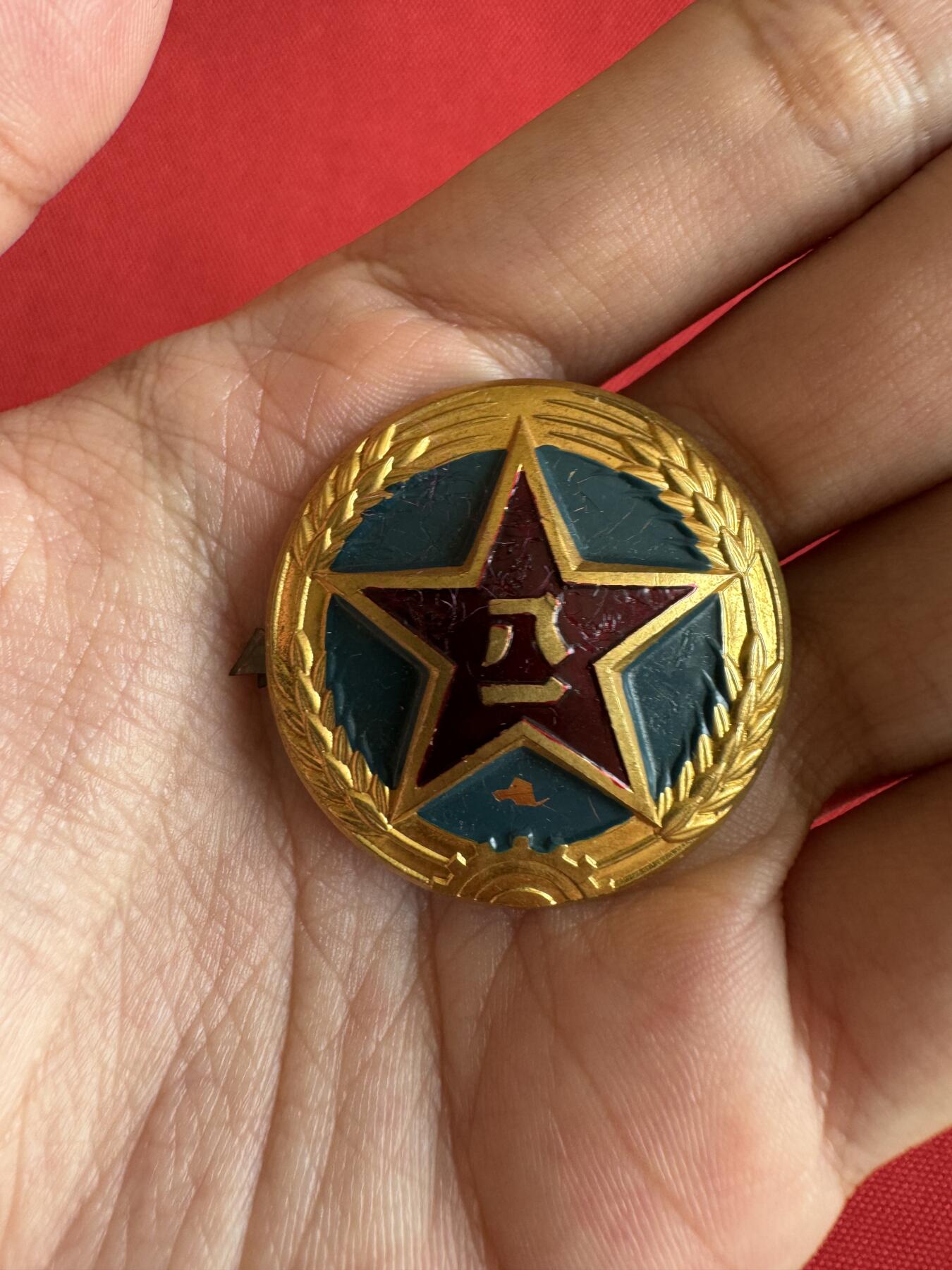 五哥徽章群   31号周二晚上八点4群联拍