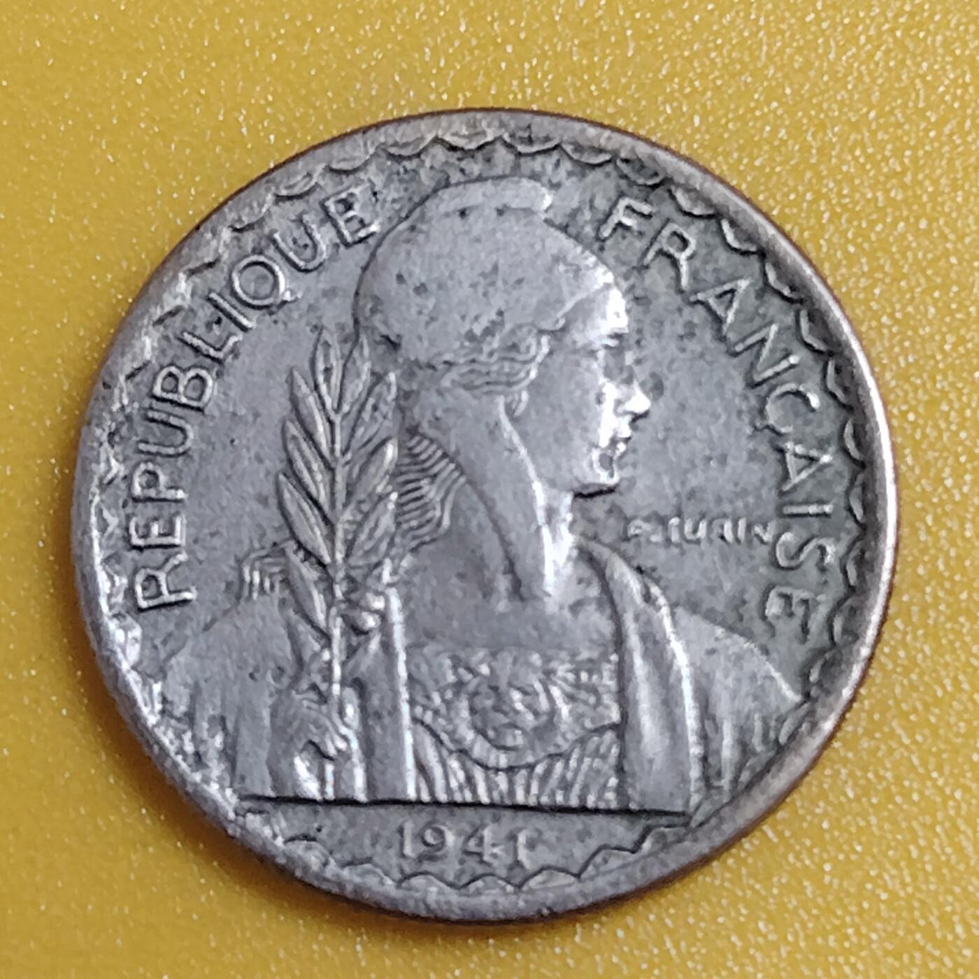 布加迪🐬～世界钱币(上海)🌾第 284 期 /  各国套币和散币 法属印支 1941年 10分