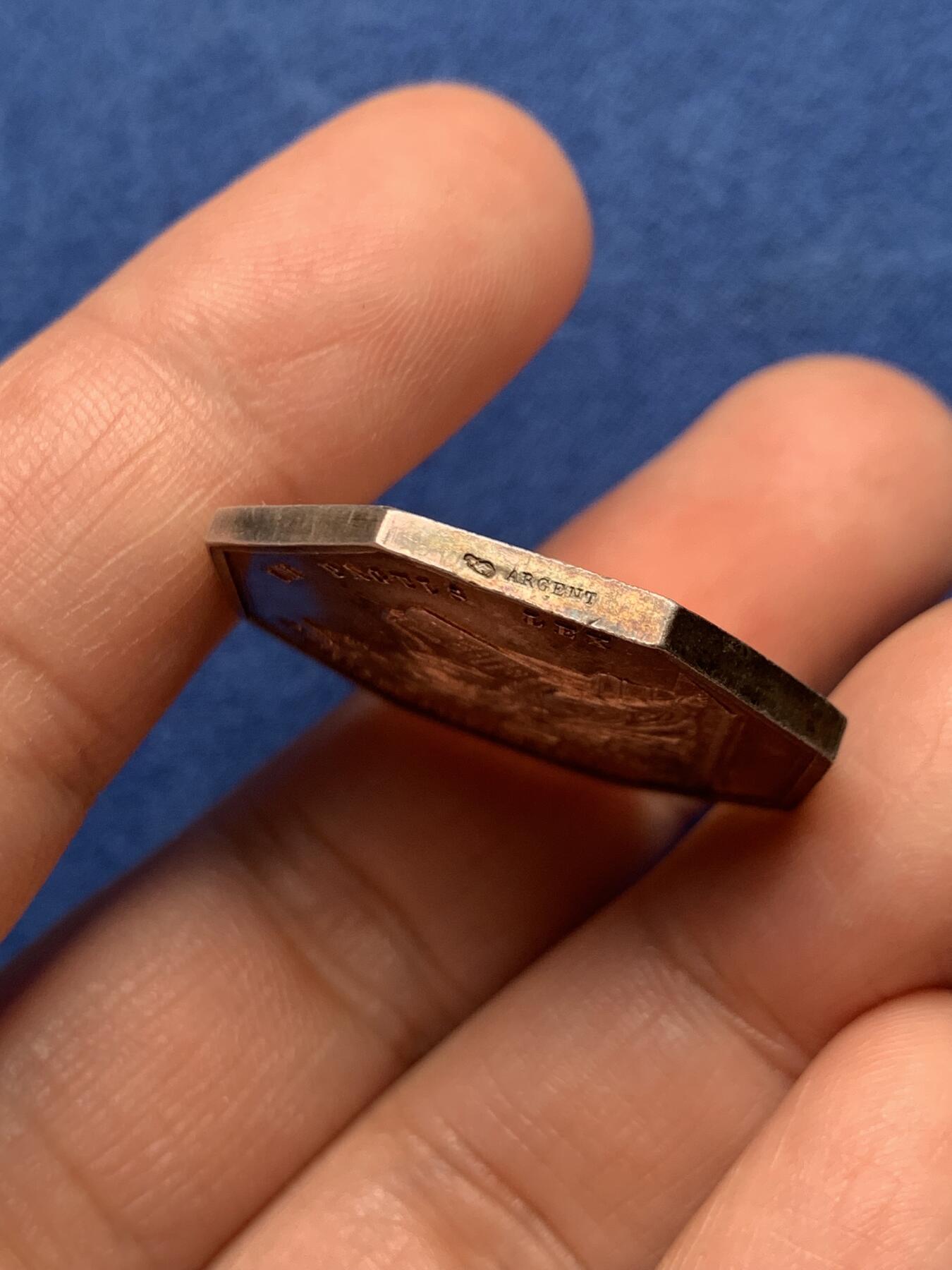 《竞宝斋》第476场 周日，周一 2场连拍 （全场包邮）欢迎送拍 法国昂热公证人协会八角银质代币，丰饶角ARGENT，14.4克，30.5mm