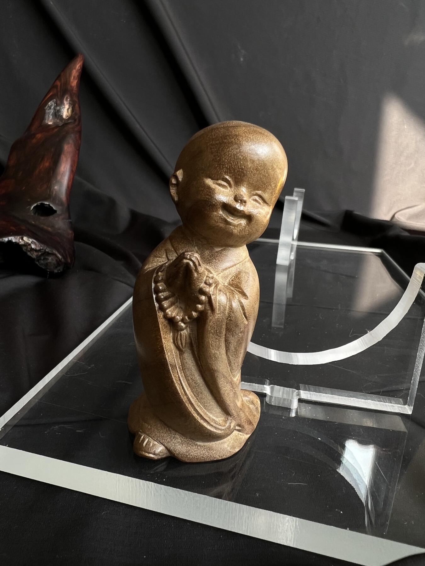 零元拍：金丝楠 精工 小师父 雕件手把件，满手留香金丝流溢。80MM