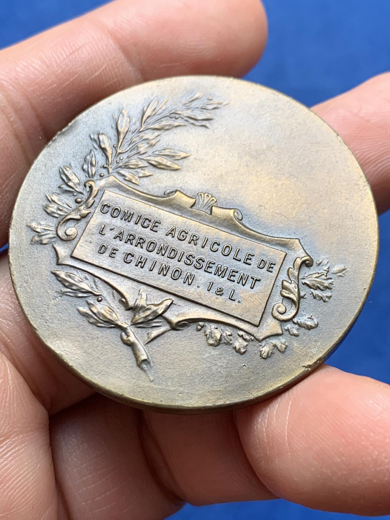 《竞宝斋》第476场 周日，周一 2场连拍 （全场包邮）欢迎送拍 法国铜章 未知年份 玛丽安娜女神 希农行政区农业竞赛 直径44.5mm 重量40.2g