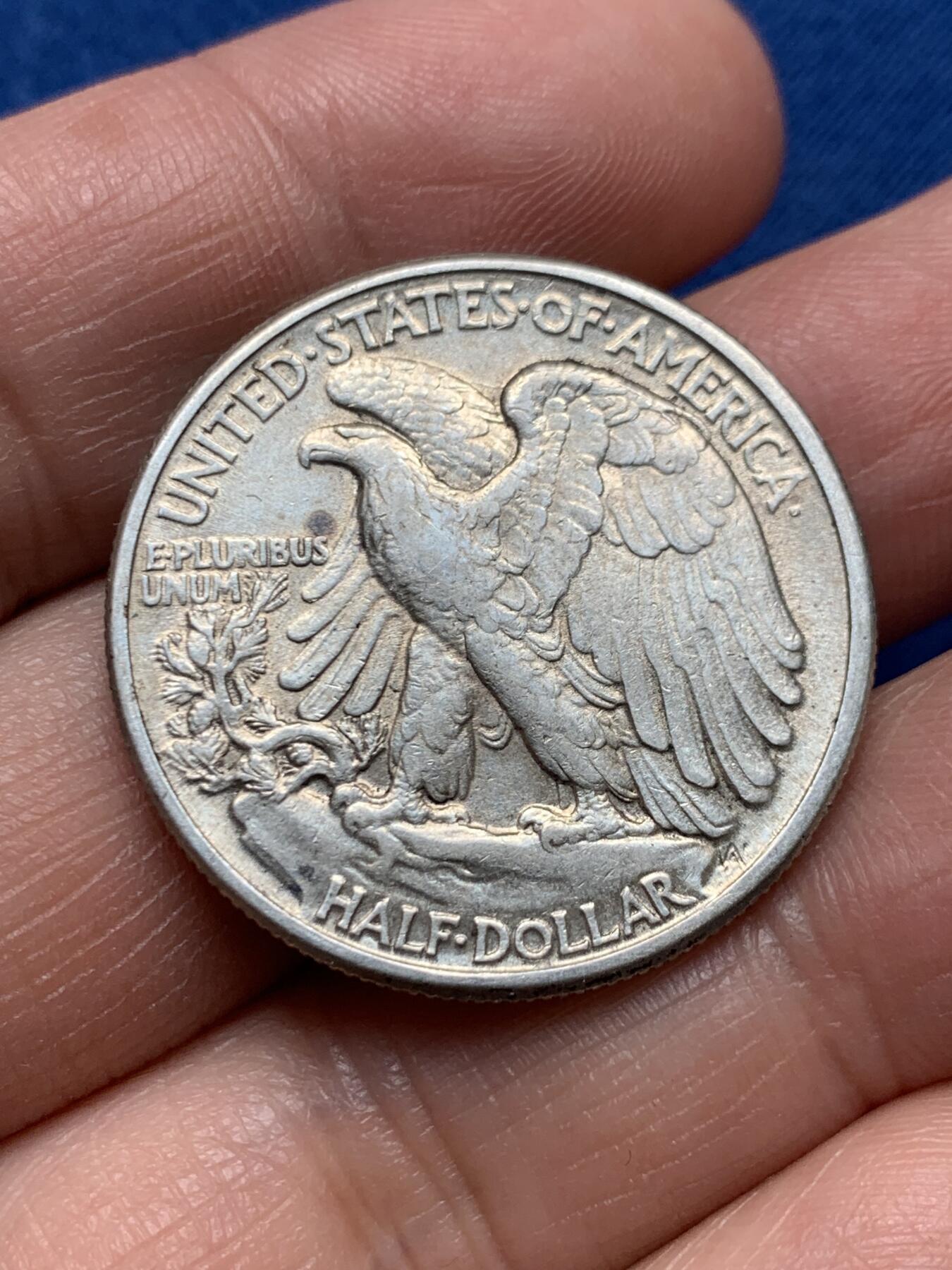 《竞宝斋》第476场 周日，周一 2场连拍 （全场包邮）欢迎送拍 美国1941年行走女神半美元银币