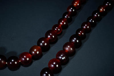 上海都达杂项专场103【全场包邮】  清代欧洲回流天然老琥珀圆珠项链95-10