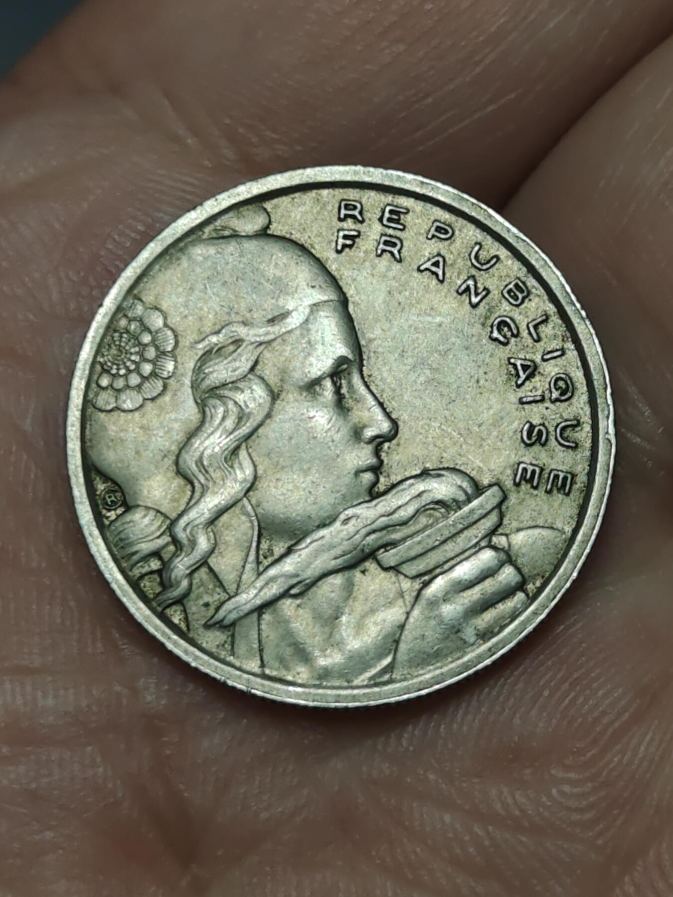 2026年第三十九场(总第二百零八场）外国好品散币场(免佣金) 法兰西第四共和国1955年100法郎