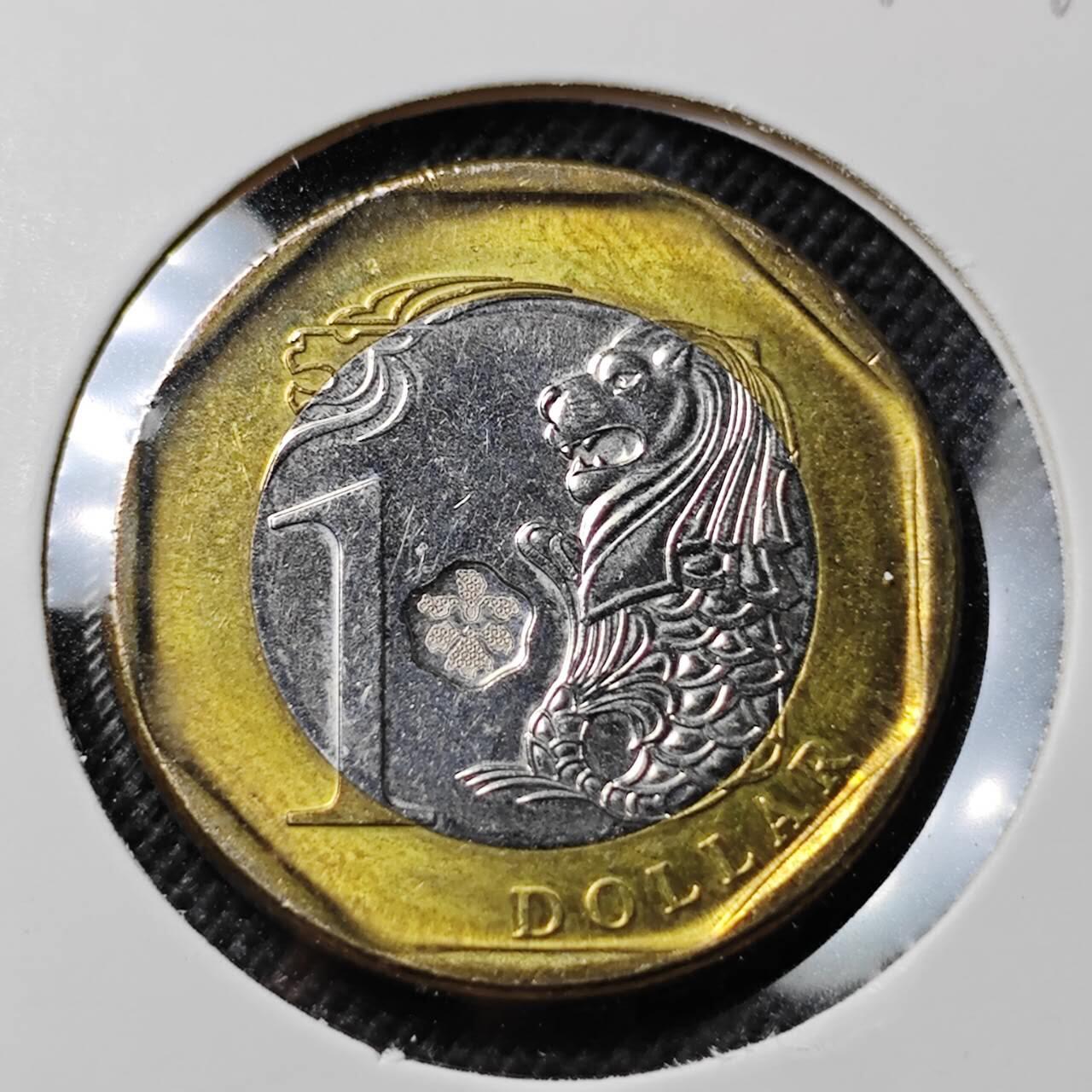 KK钱币收藏小铺  第412期 2月预留时间 周末发货 2013新加坡1元 