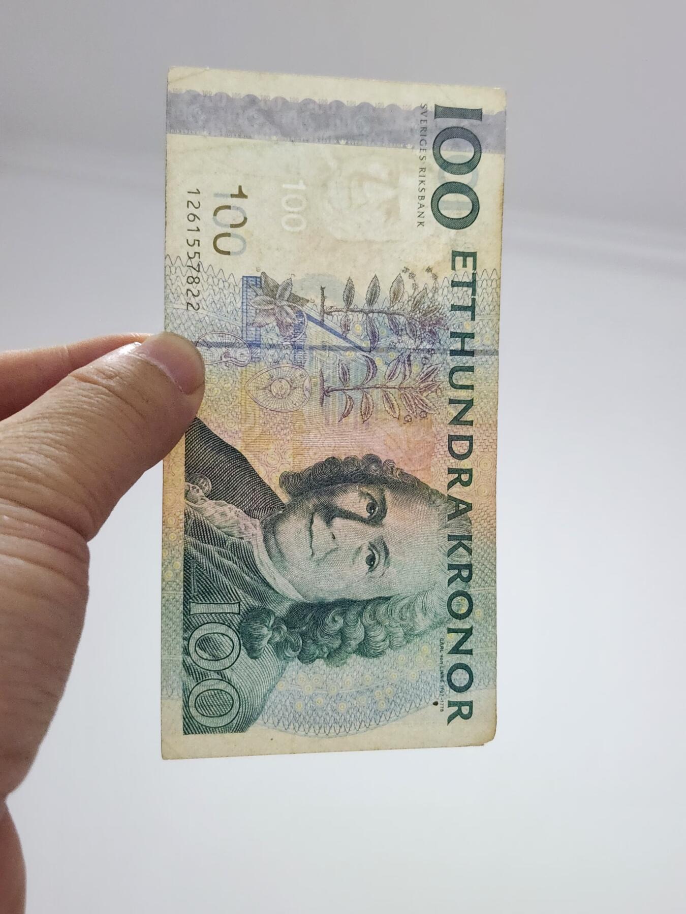 3月29号晚上8点 外国纸币自动截拍第48场 瑞典新版100原票 小头水印