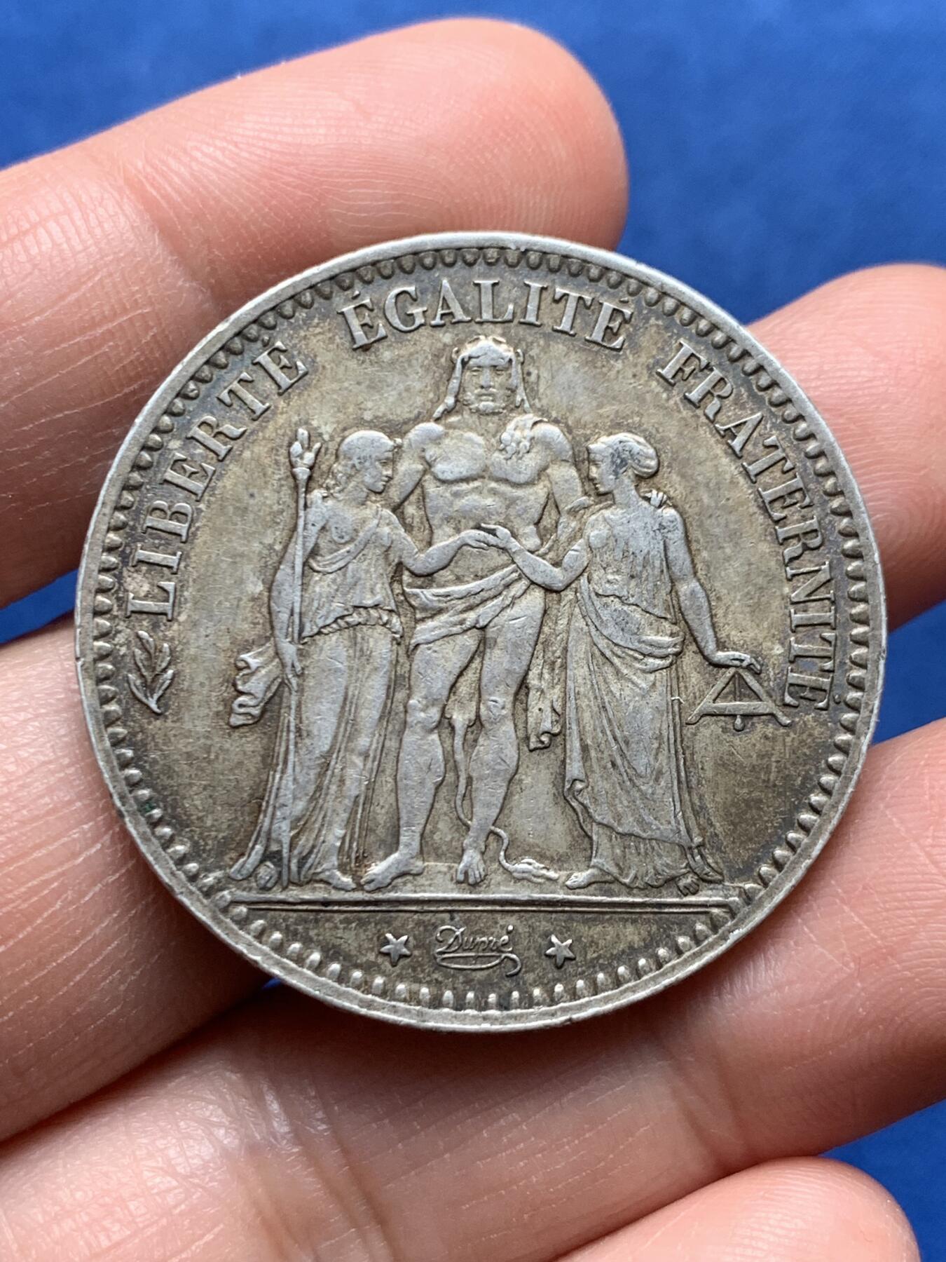 《竞宝斋》第476场 周日，周一 2场连拍 （全场包邮）欢迎送拍 法国1878年K版大力神5法郎银币，稀少年份，正面很好背面有划痕