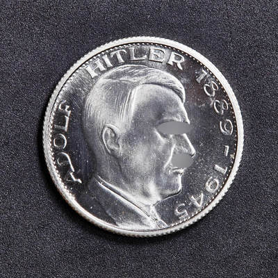 【俄甄集藏】2026年(050)04-01星期三 晚 19:30 全场包邮 - 德国1989年纪念1945年总理镀银铜章，经典品种，直径：35mm，重量：12.4克，原图联系客服或至官网查询