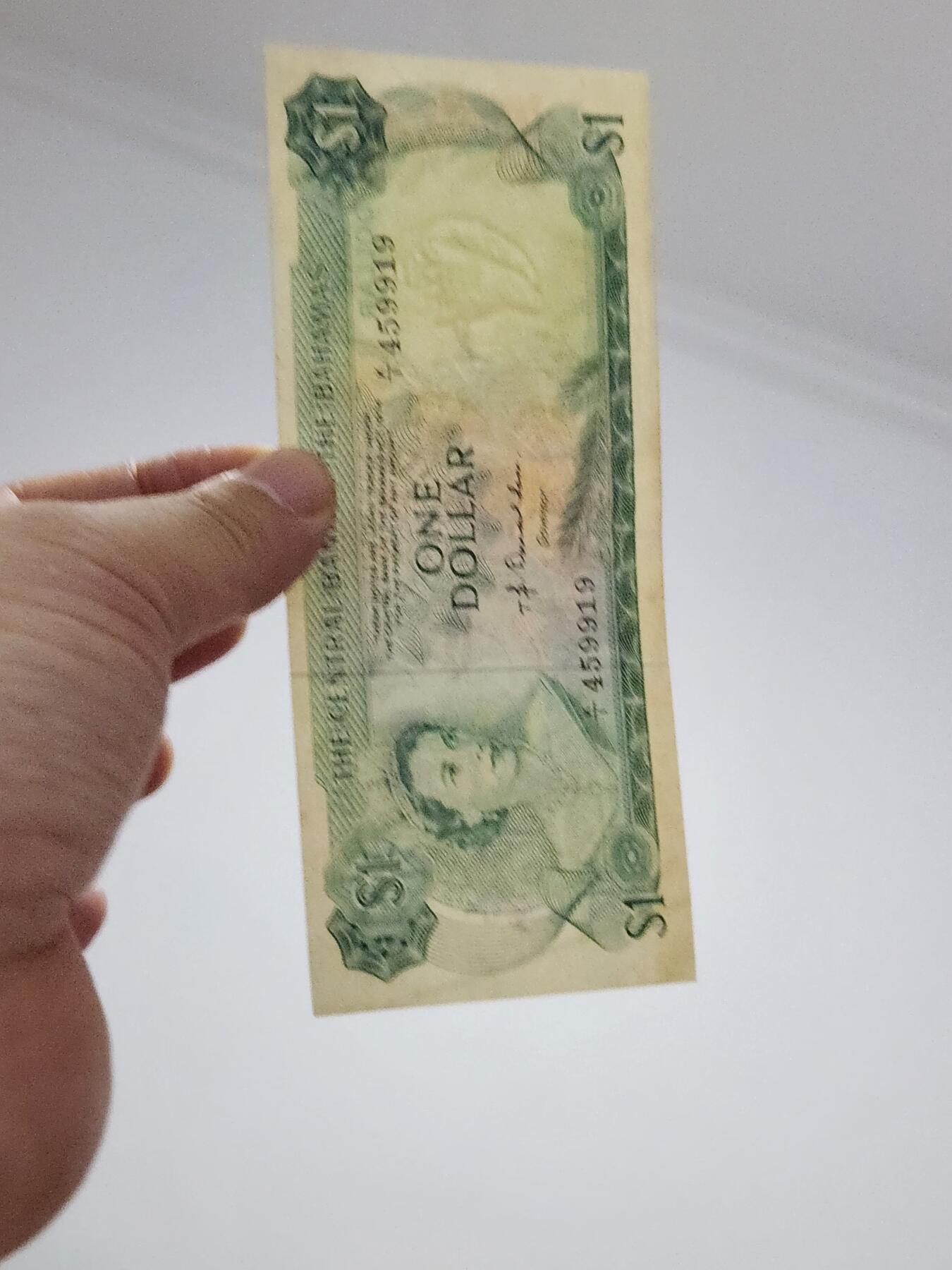 3月29号晚上8点 外国纸币自动截拍第48场 签名2原票美品