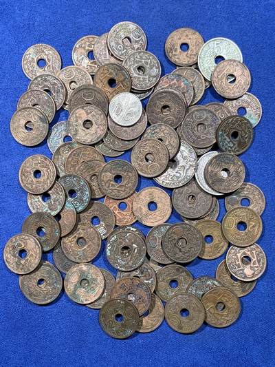 《竞宝斋》第476场 周日，周一 2场连拍 （全场包邮）欢迎送拍 - 83枚一组 法属印支1/2C铜币79枚 + 1938年百分之一铜币1枚 + 1940年10分镍币1枚 + 1941年20分镍币1枚 + 1938年中孔5分镍币1枚 总重326.2克