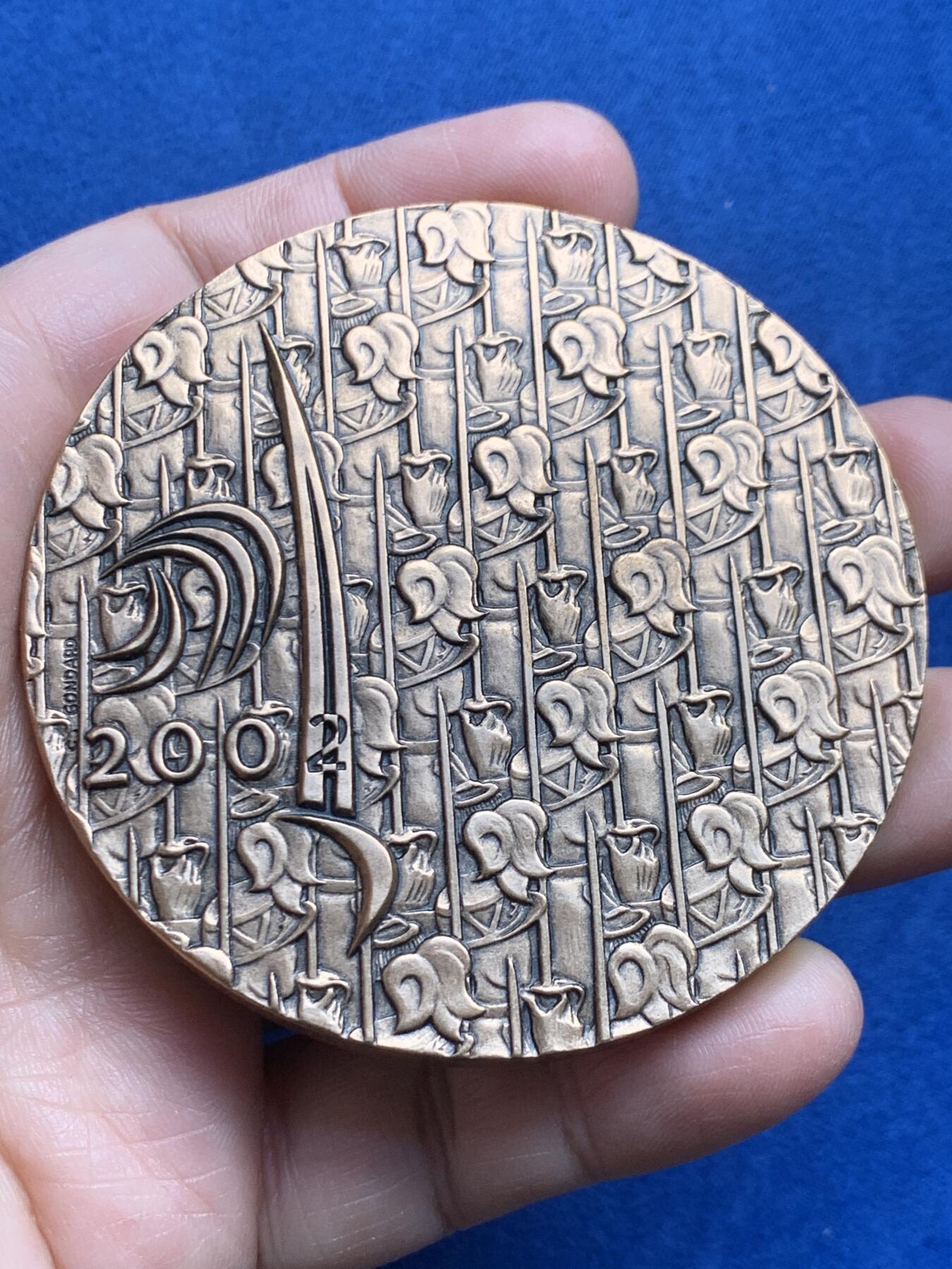 《竞宝斋》第476场 周日，周一 2场连拍 （全场包邮）欢迎送拍 法国圣西尔特种军事学校二百周年纪念铜章 拿破仑创立 197克 71.6mm 带盒