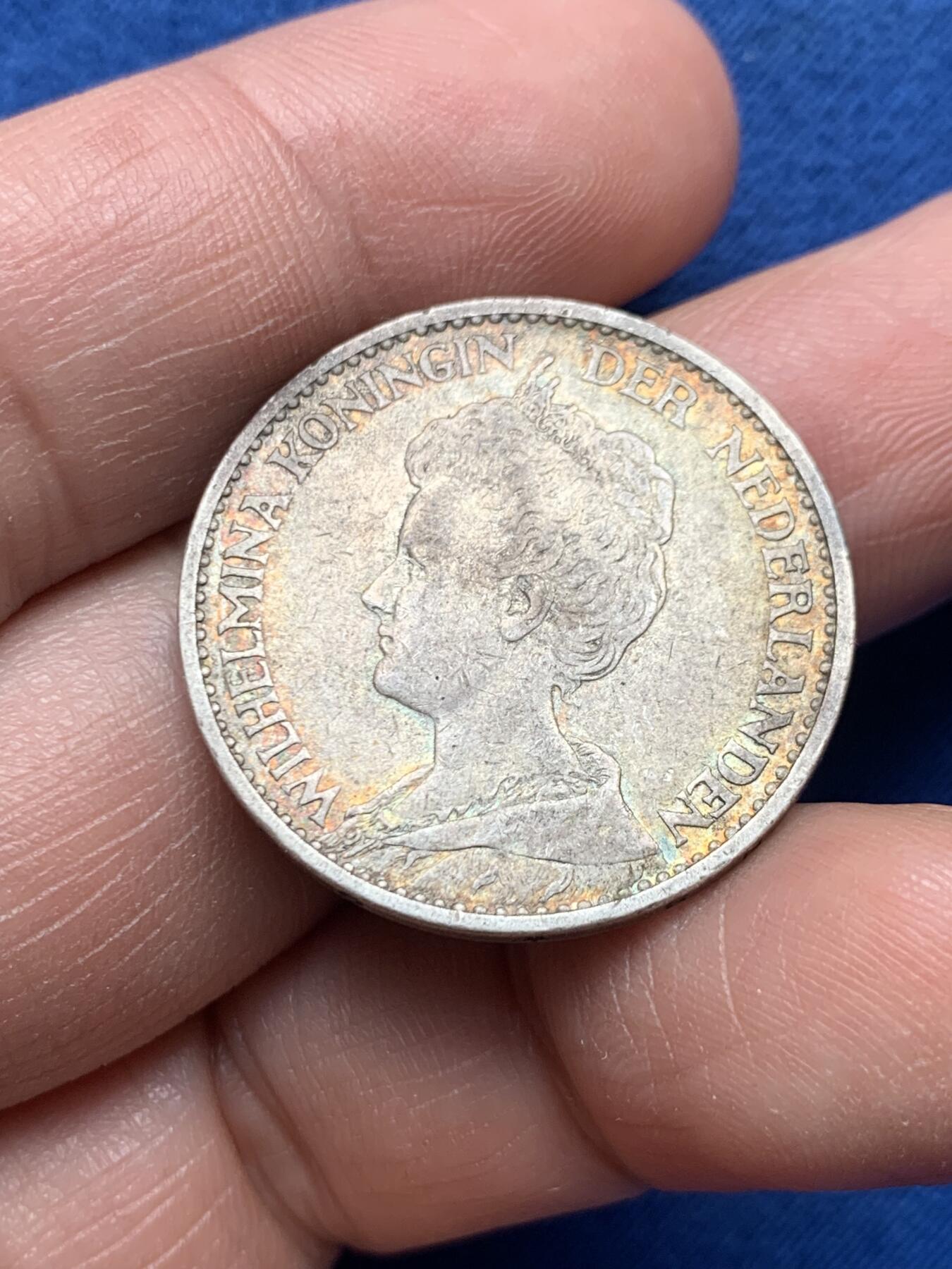 《竞宝斋》第476场 周日，周一 2场连拍 （全场包邮）欢迎送拍 荷兰1914年威廉明娜1盾银币 9.9克 945银 最后一个高银头像 人像清晰 原味包浆