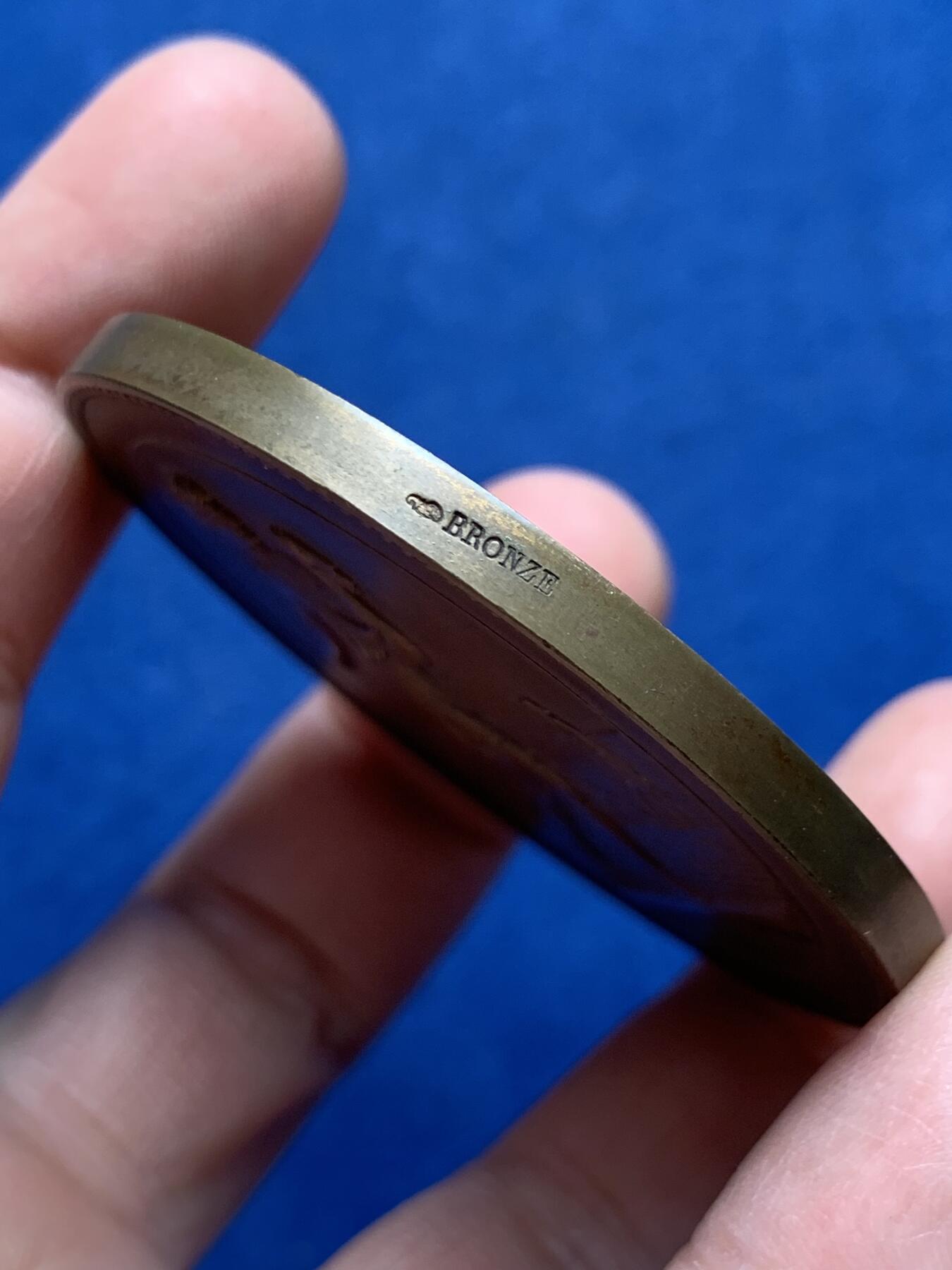 《竞宝斋》第476场 周日，周一 2场连拍 （全场包邮）欢迎送拍 法国播种者农业铜章 90.5克 56.7mm 丰饶角铜标 带盒