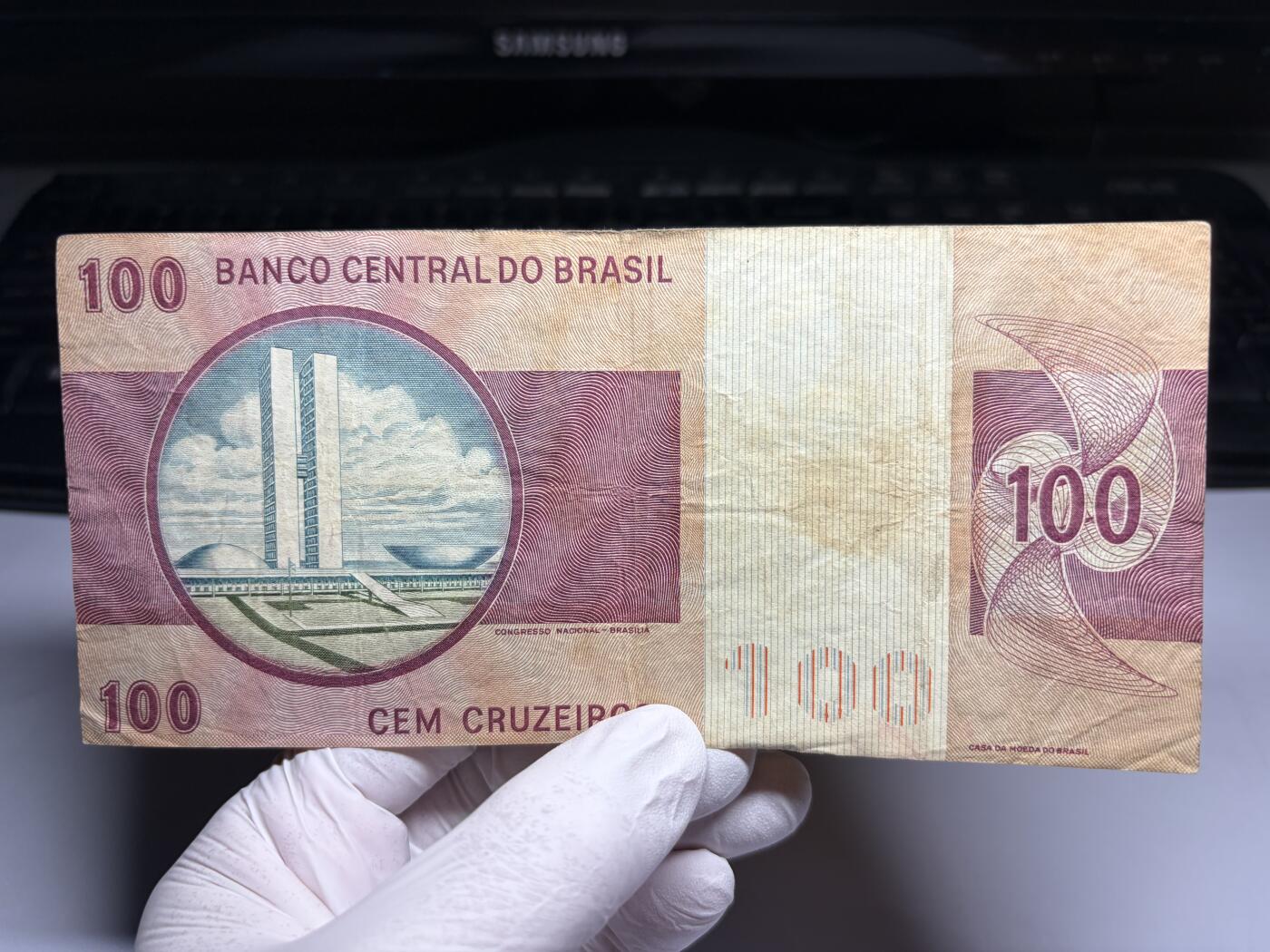 2026年集古藏今外币拍卖第三期-第10场—（总第320拍-纸币专场），本期拍完结算一次，发货时间2-3天，休息几天后继续新的一期拍卖。 巴西100克鲁塞罗