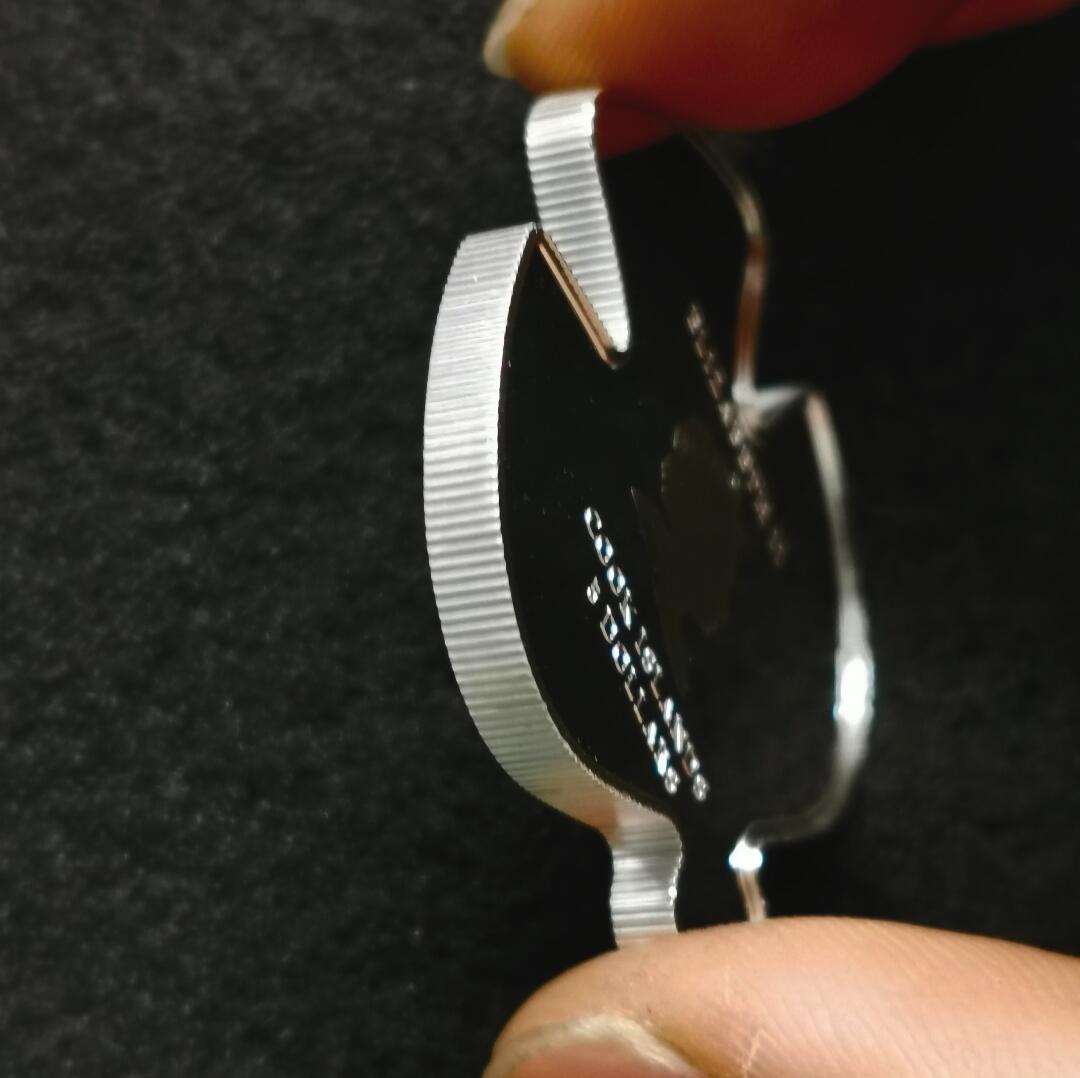 发行量少 库克群岛2007年 镀金镶嵌施华洛世奇绿水晶5元精制银币