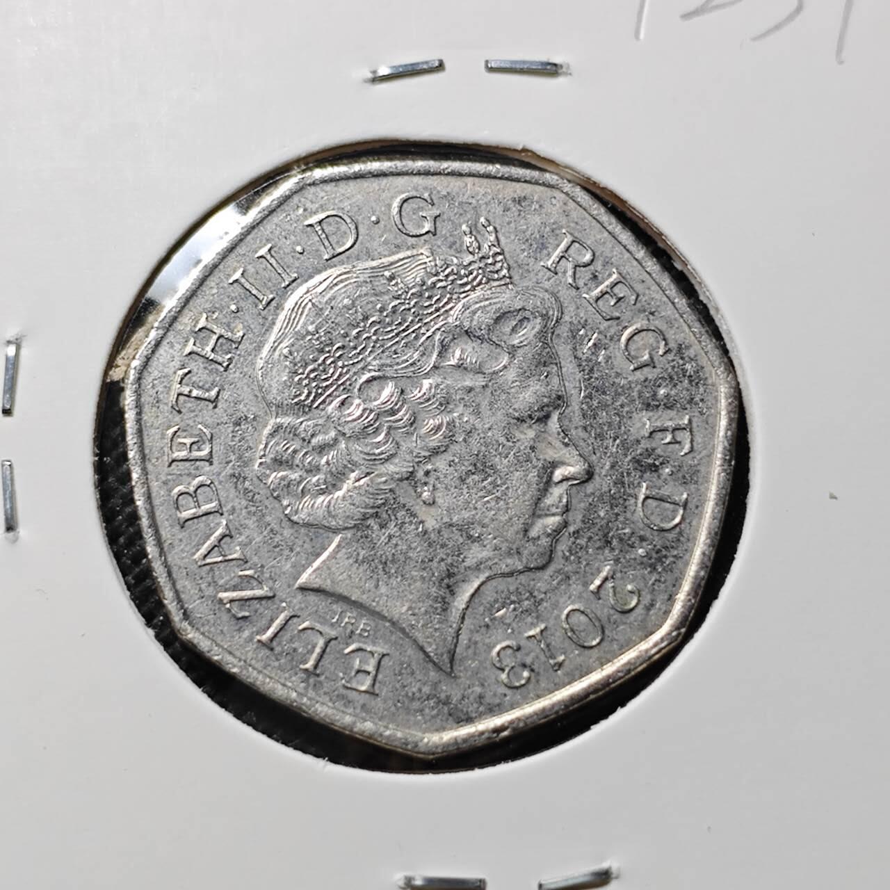 KK钱币收藏小铺  第412期 2月预留时间 周末发货 2013英国50便士 盾