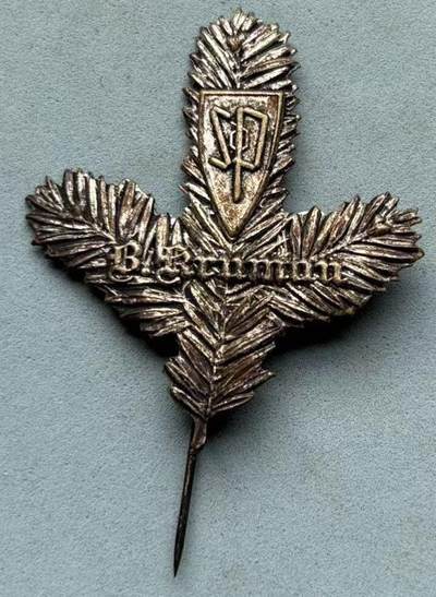 盛世勋华——号角文化勋章邮票专场拍卖第311期 - 捷克斯洛伐克苏台德德意志人党（SDP）党员证章 少见品种（NC主义 推动苏台德合并投票 后合并到NC党）