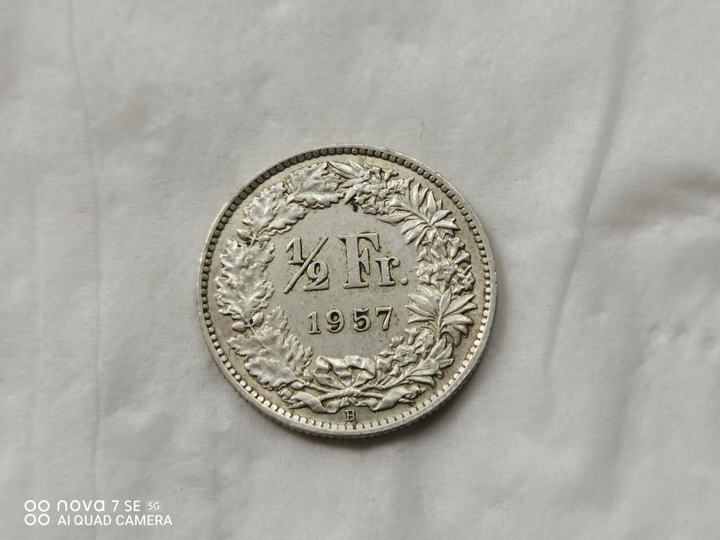 银币 1957年1/2法郎