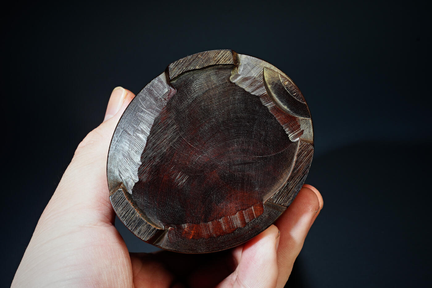 上海都达杂项专场六十七【全场包邮】 清代老黄杨木精雕《五牛图》笔筒95-4